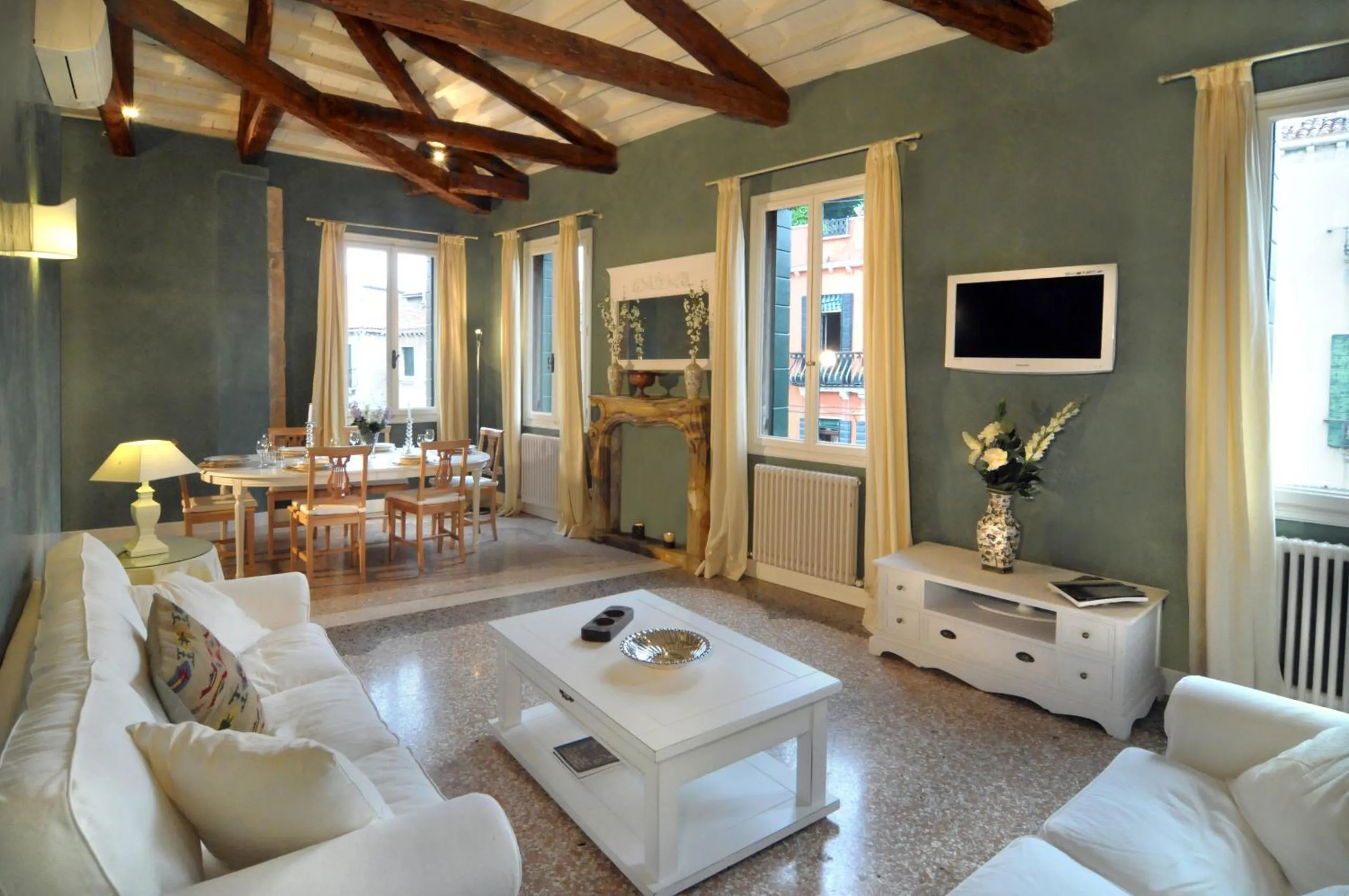 Ca' Dell'Artista Apartment with Terrace