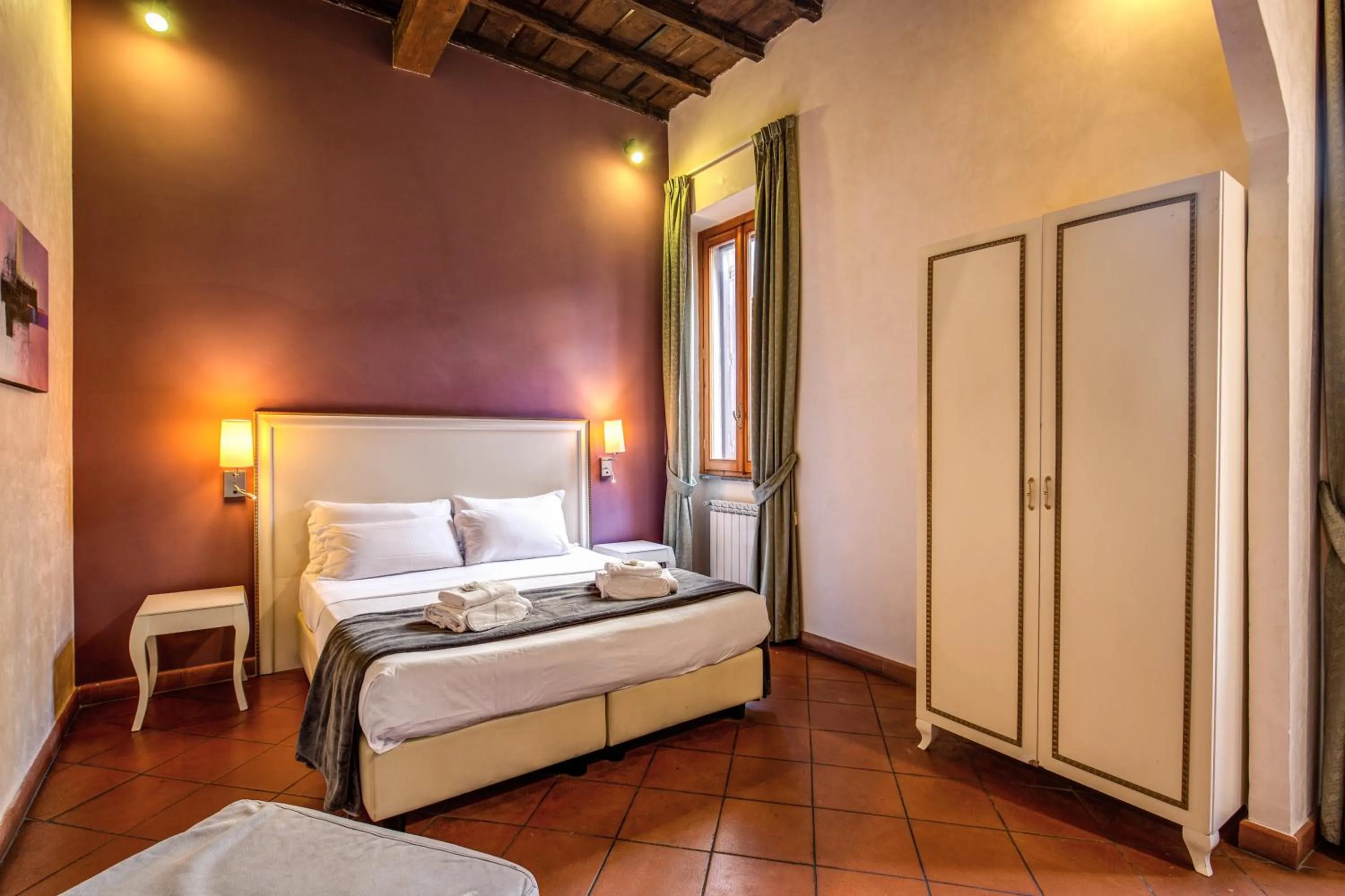 Bed in Guest House o Affittacamere Magenta Fico 2