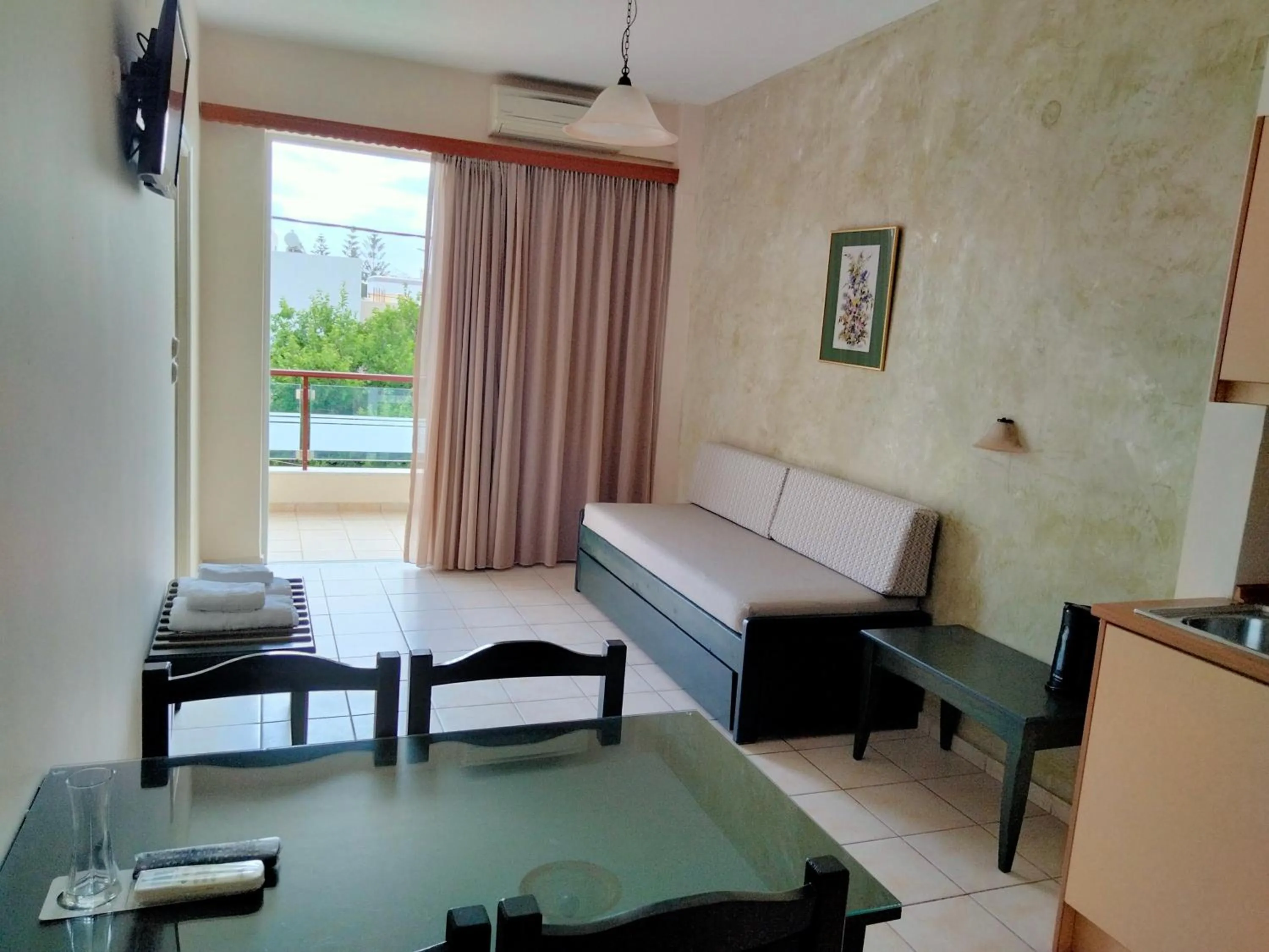 Living room in Zannis Hotel