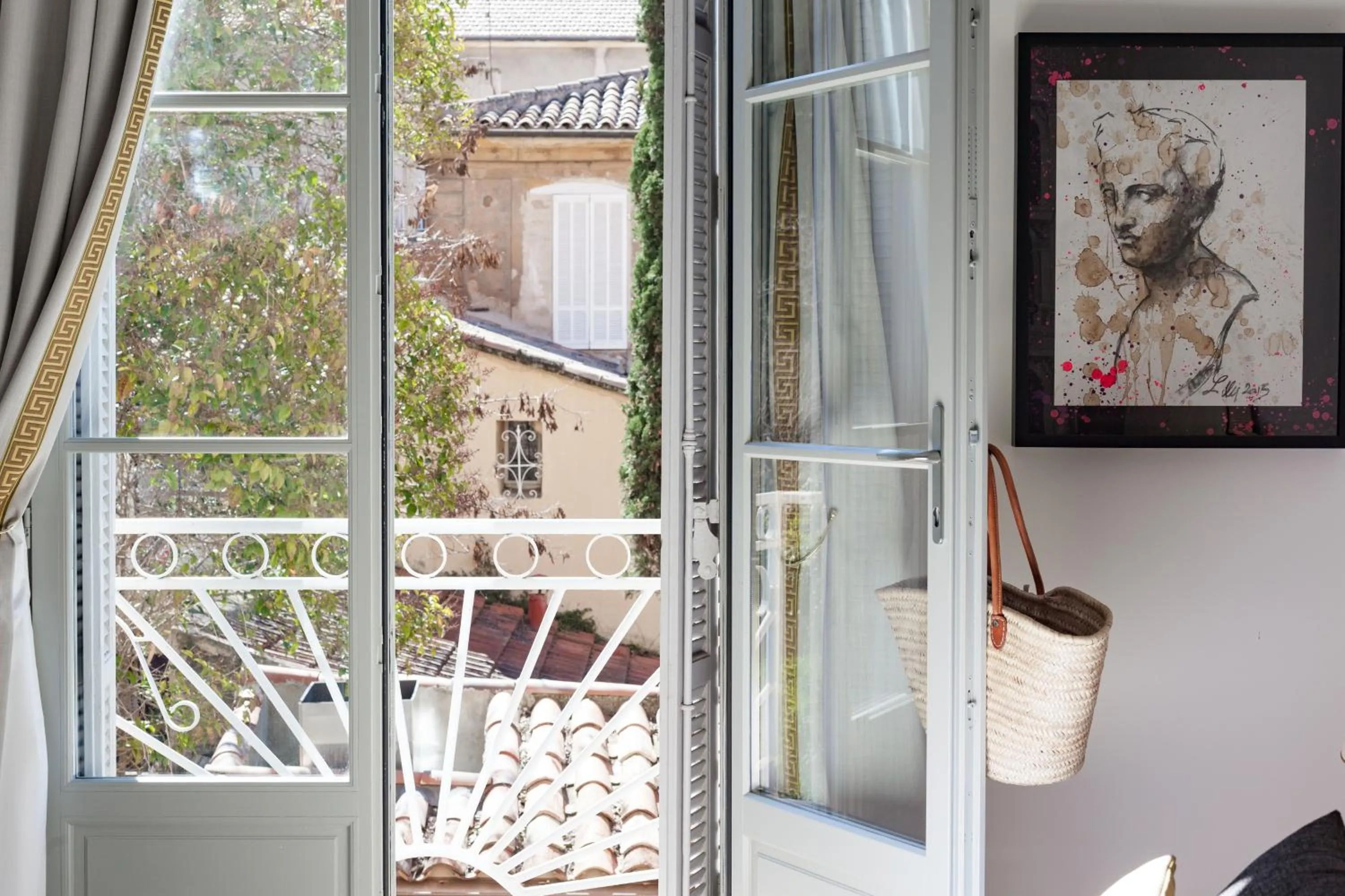 Bedroom in Maison Du Collectionneur
