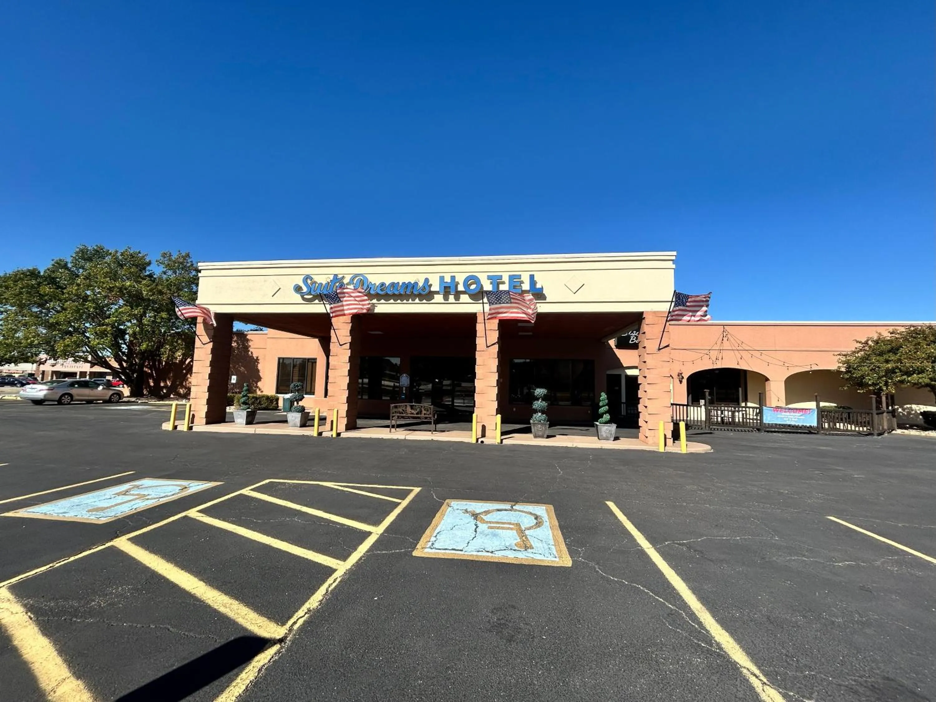 Facade/entrance in Suite Dreams Motel By Capital O Mattoon I - 57