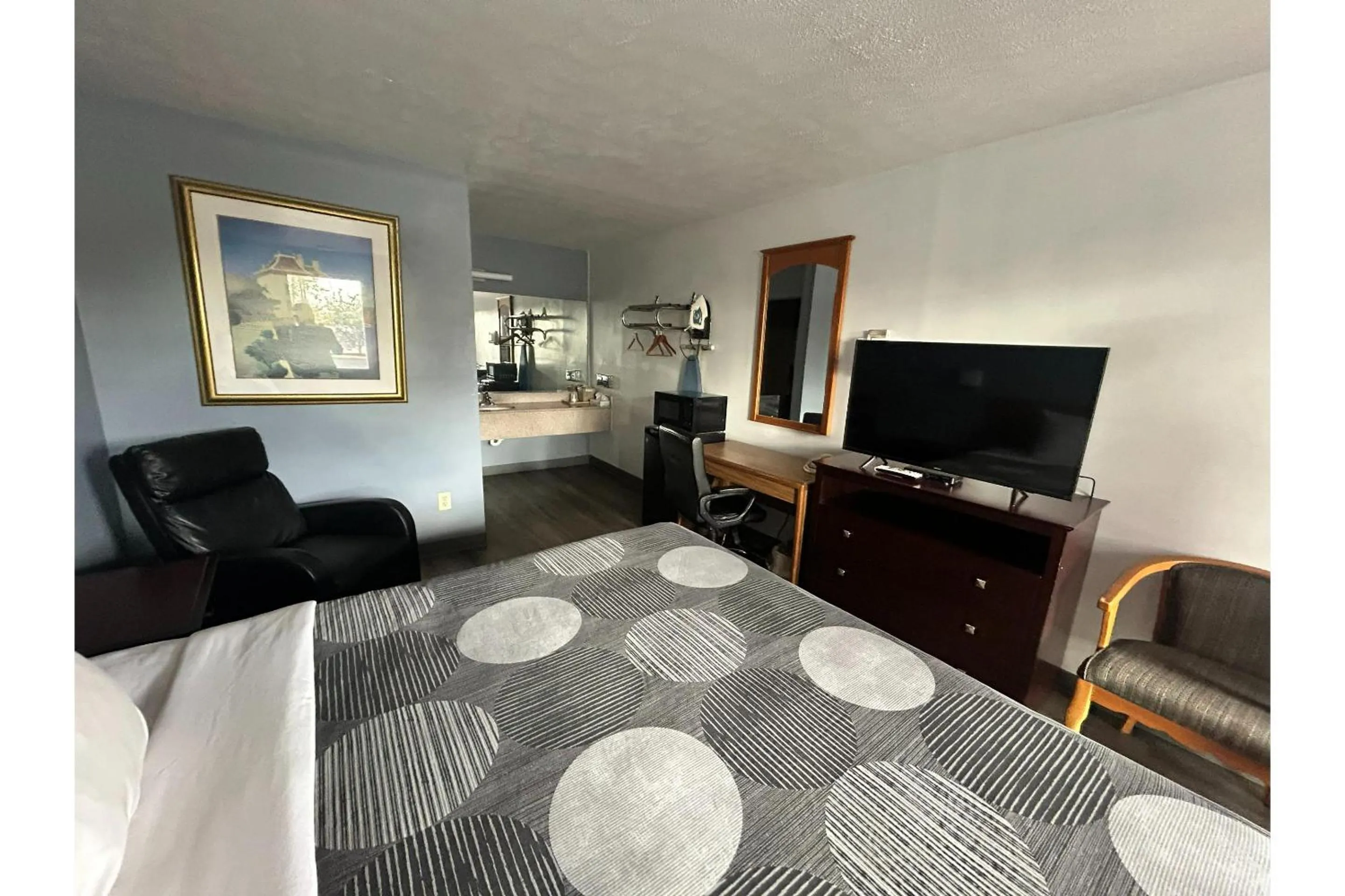 Bedroom, Bed in Suite Dreams Motel By Capital O Mattoon I - 57