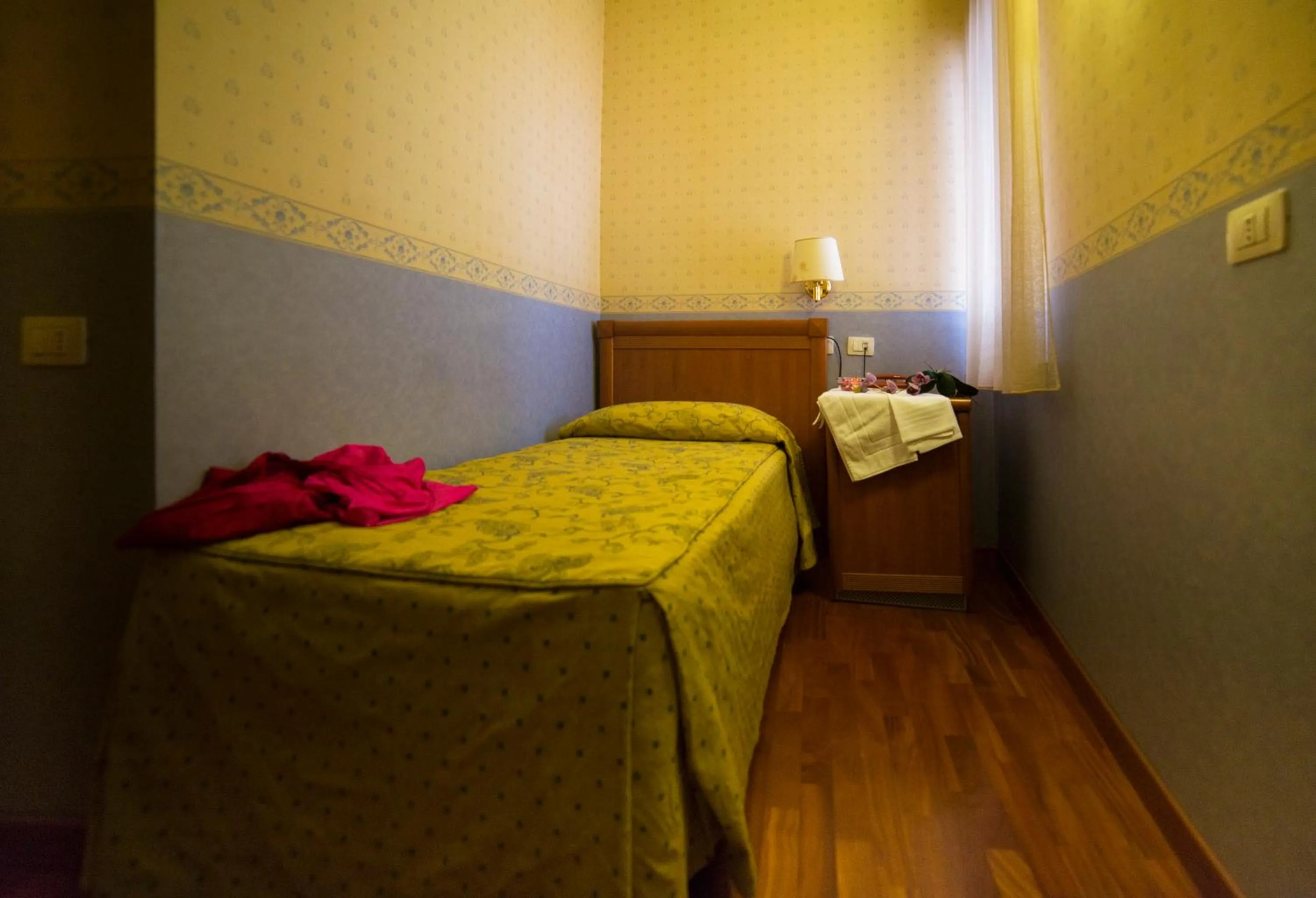 Bedroom, Bed in Hotel Filippeschi