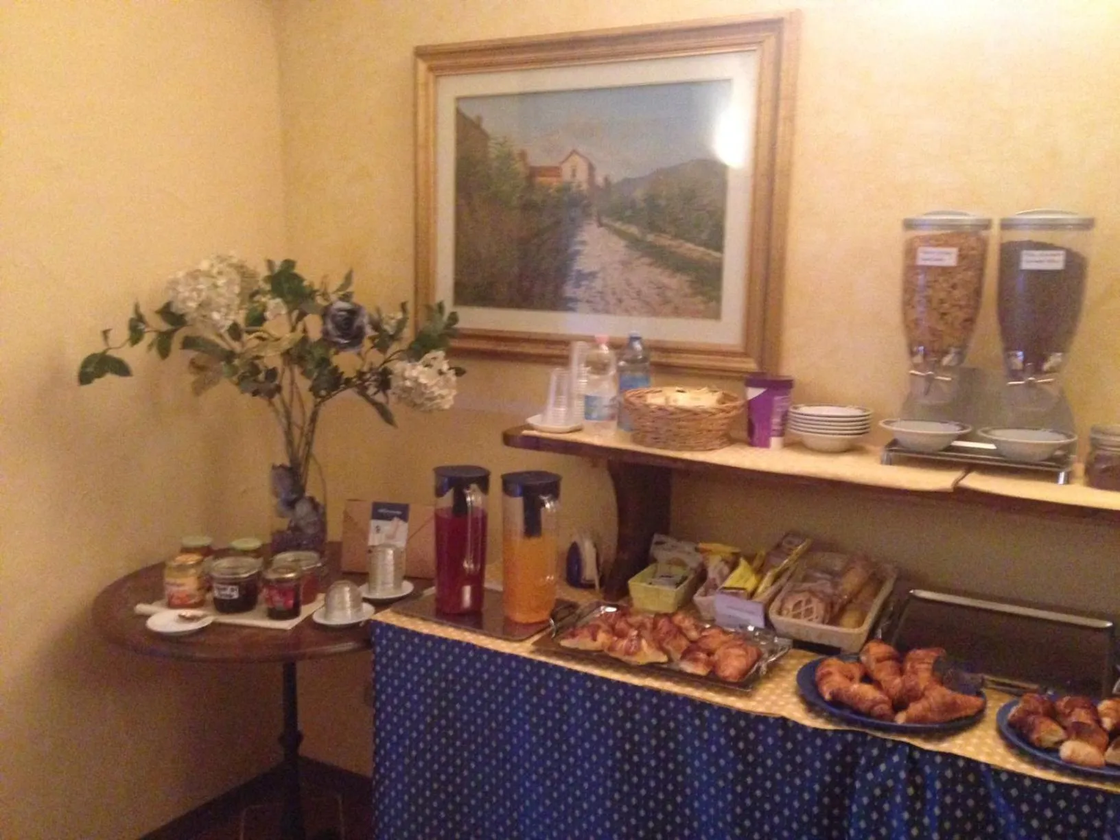 Food and drinks in Hotel Filippeschi