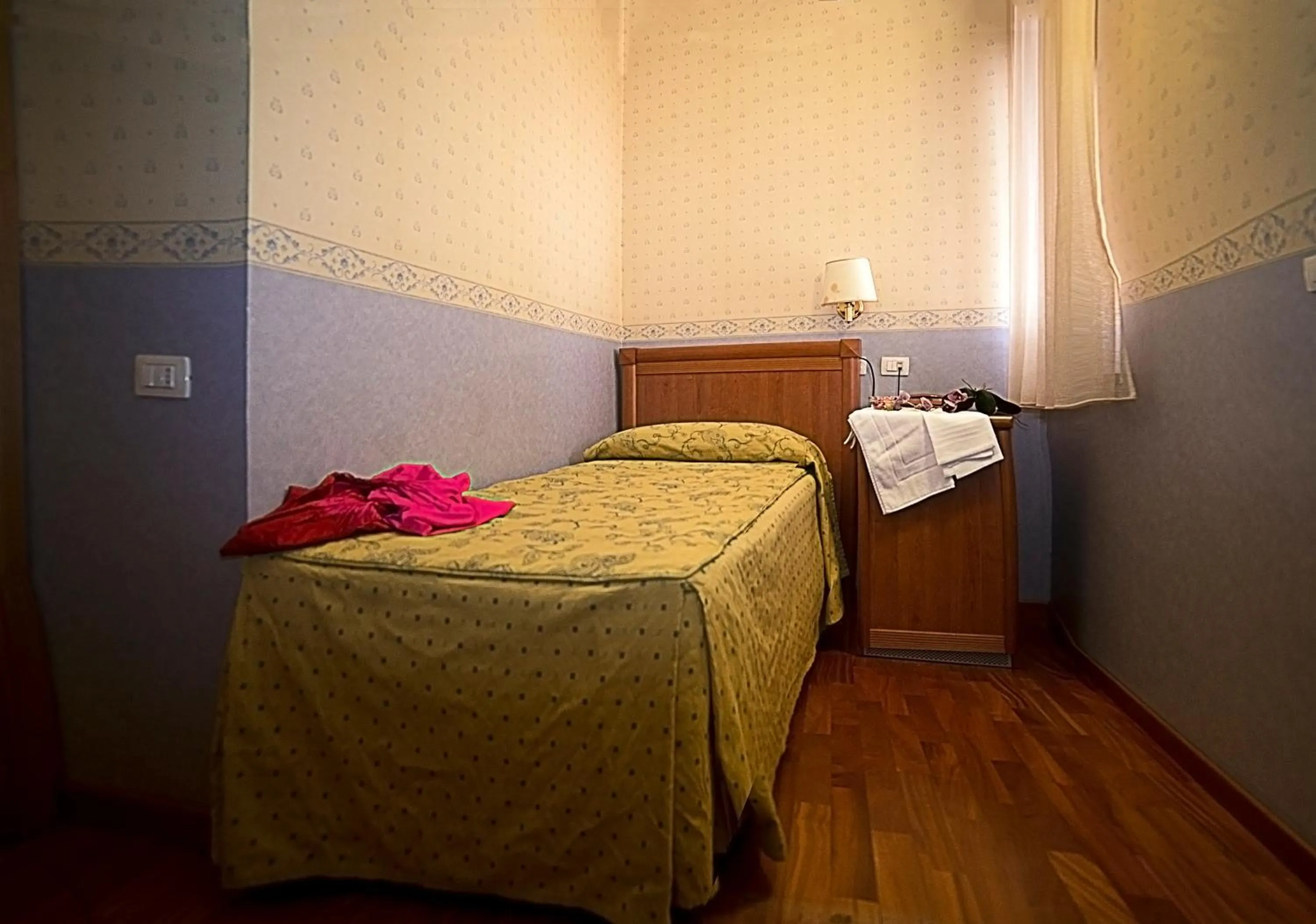 Bed in Hotel Filippeschi