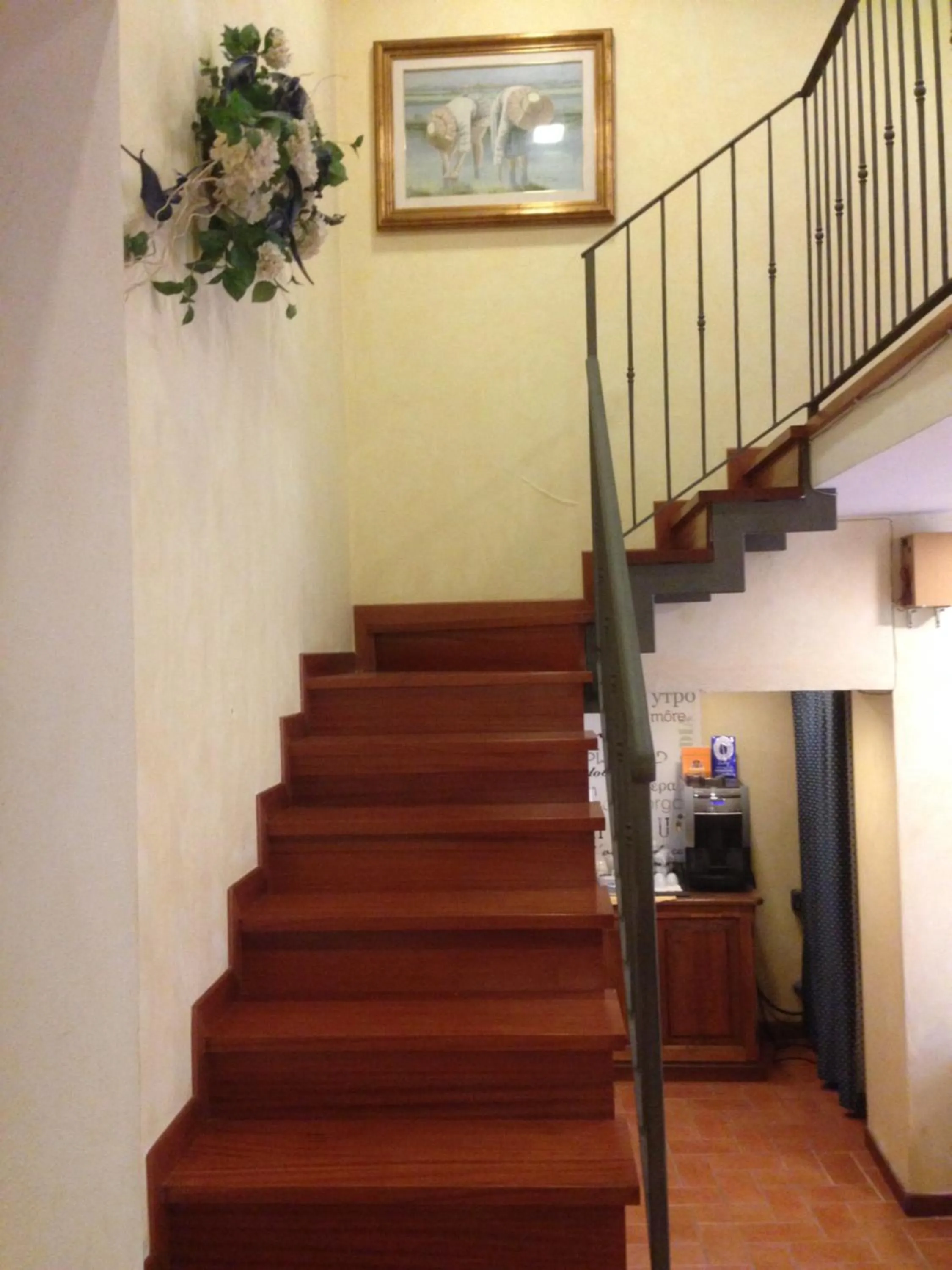 Communal lounge/ TV room in Hotel Filippeschi