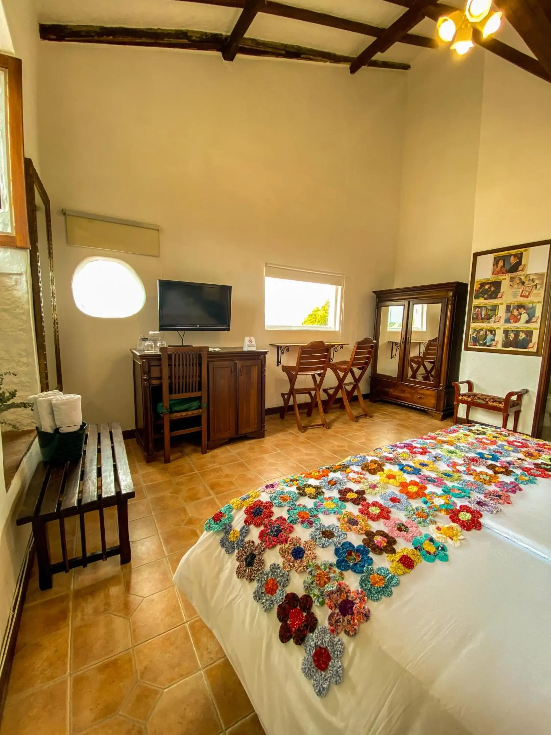 Large Double Room in Hotel Mariscal Robledo Large Double Room in Hotel Mariscal Robledo