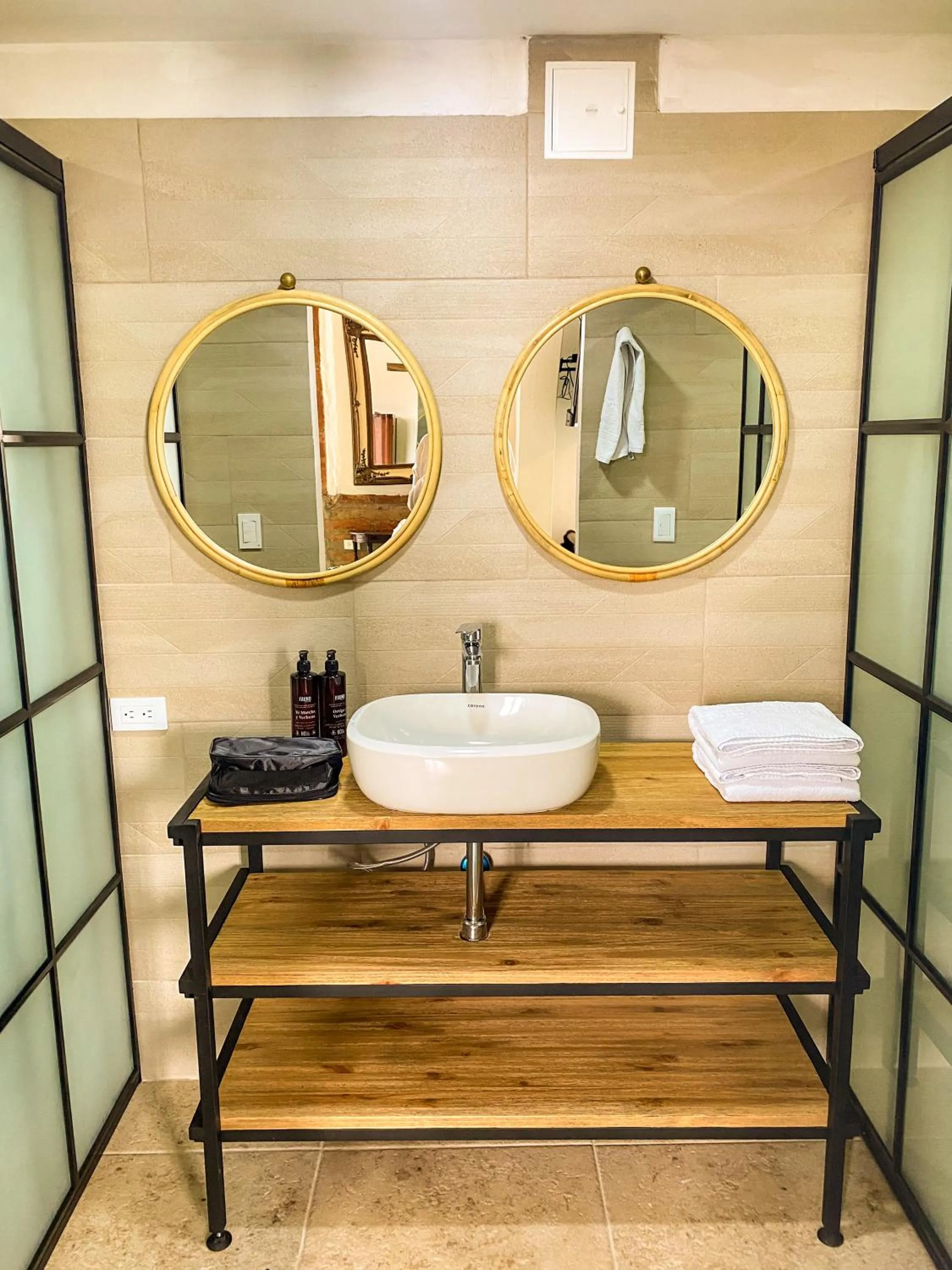 Bathroom in Hotel Mariscal Robledo