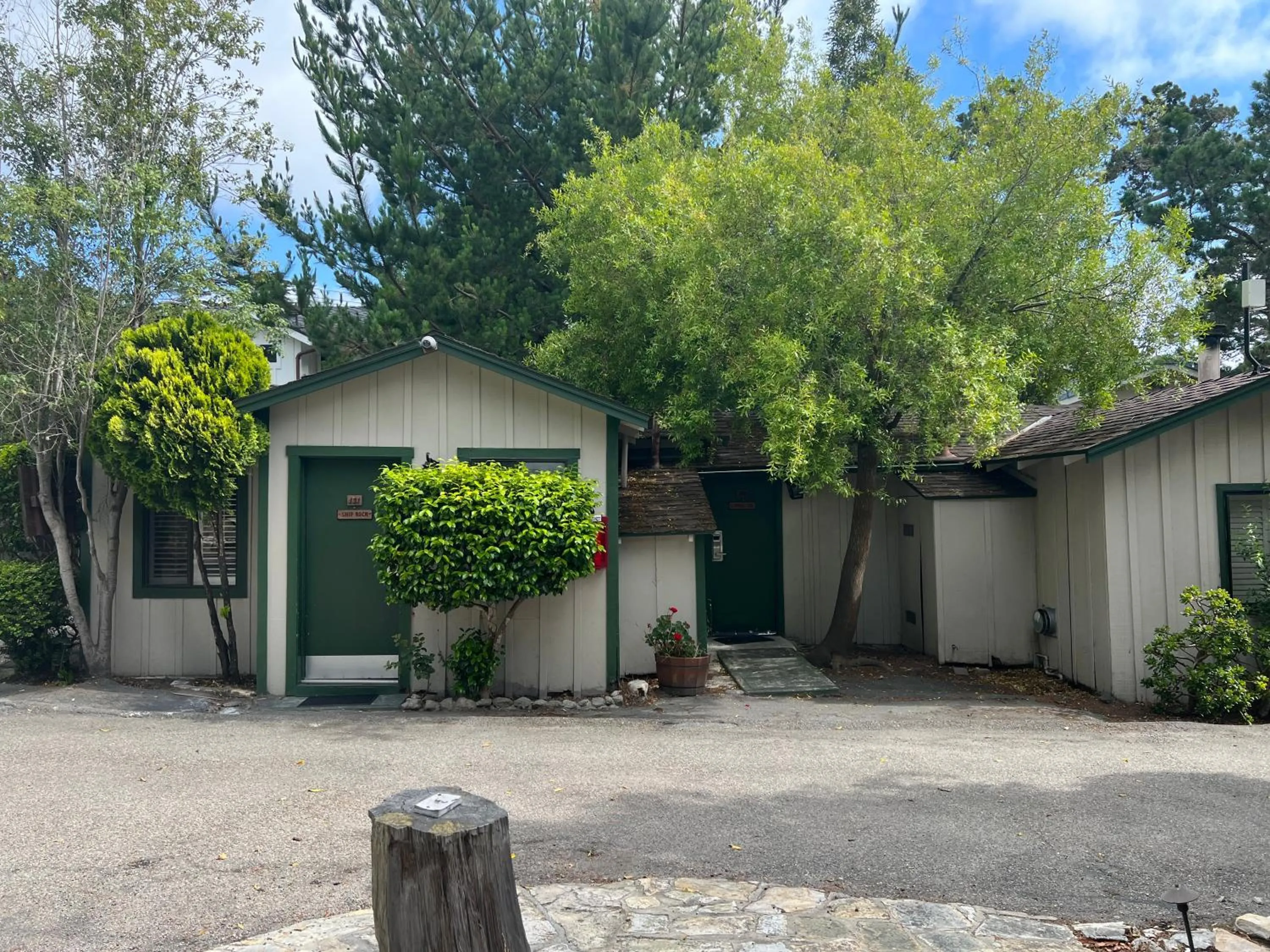 Property building in Carmel Resort Inn