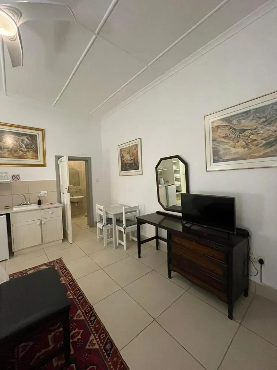 Kitchen or kitchenette in Green Olive Guesthouse