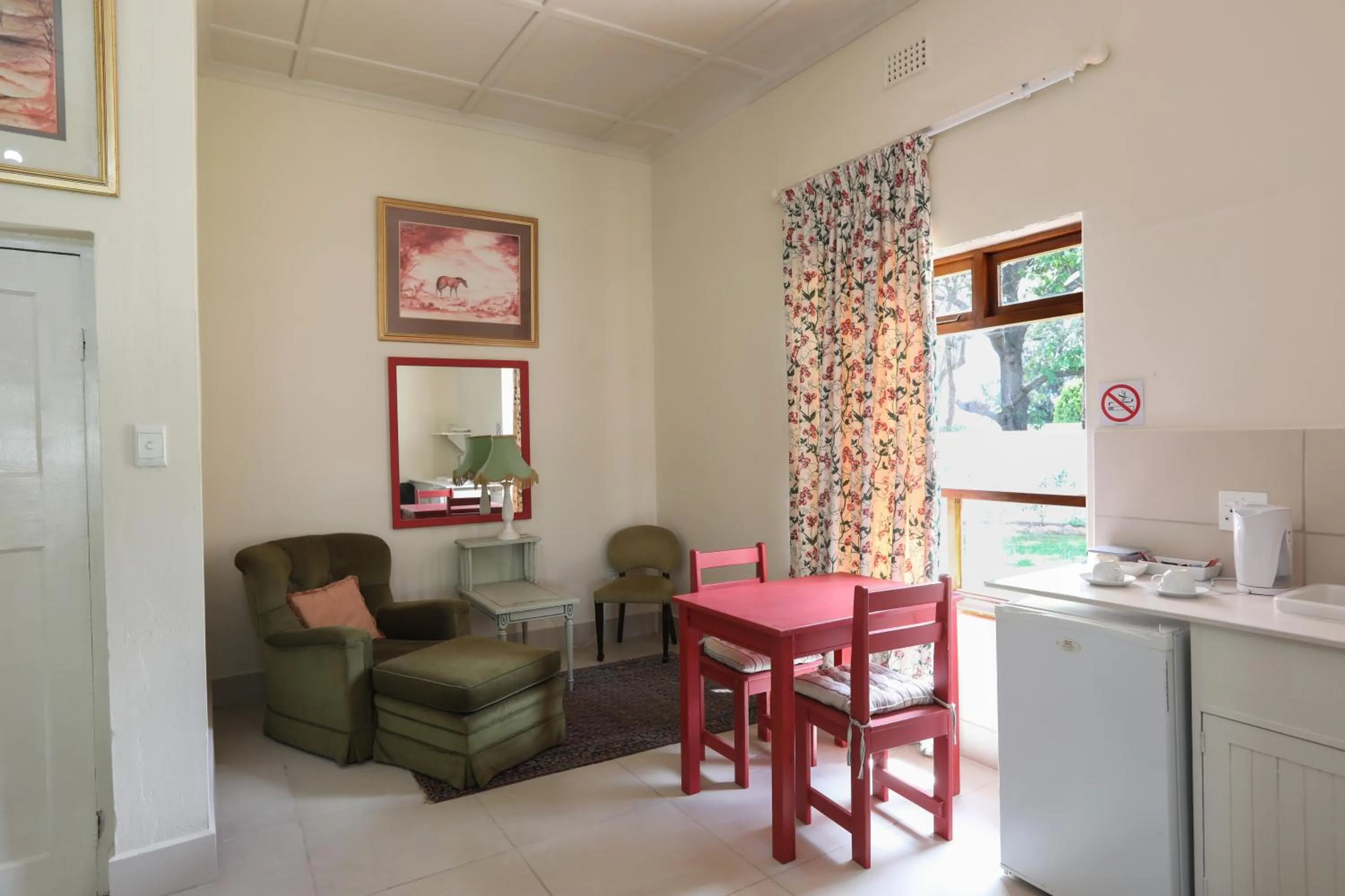 Coffee/tea facilities in Green Olive Guesthouse