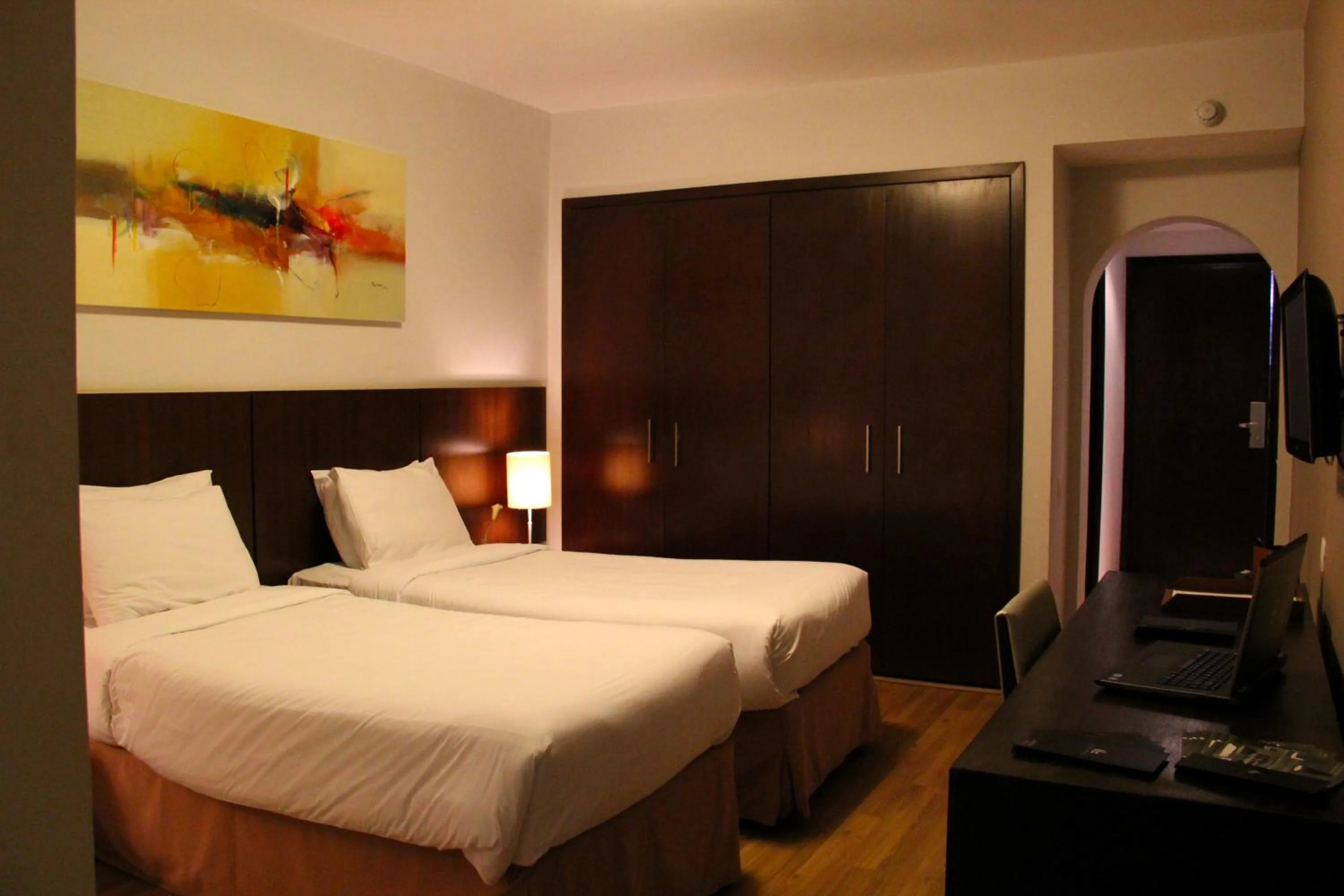 Photo of the whole room, Bed in H3 Hotel Paulista
