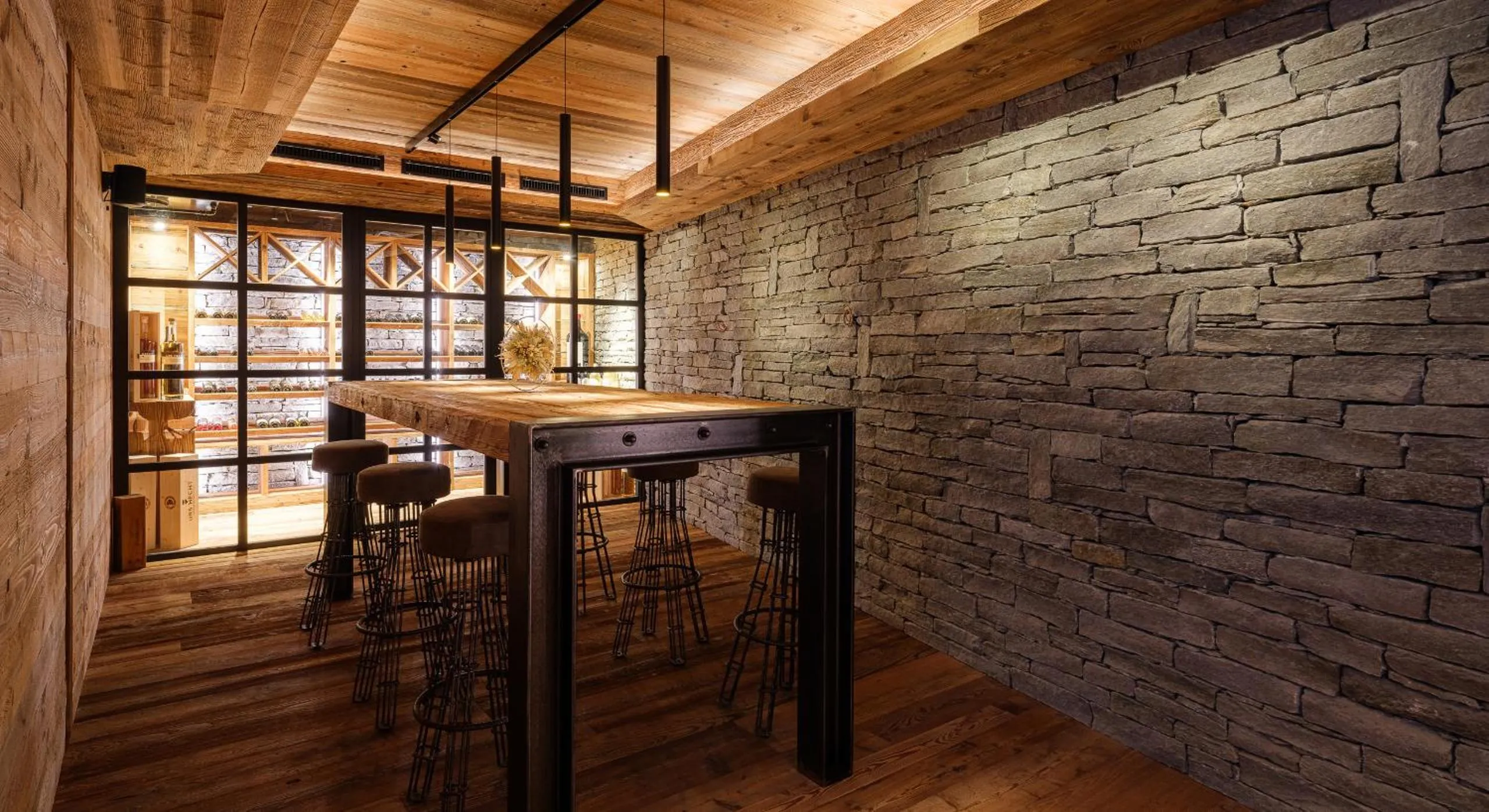 Restaurant/places to eat in Hotel La Reserve