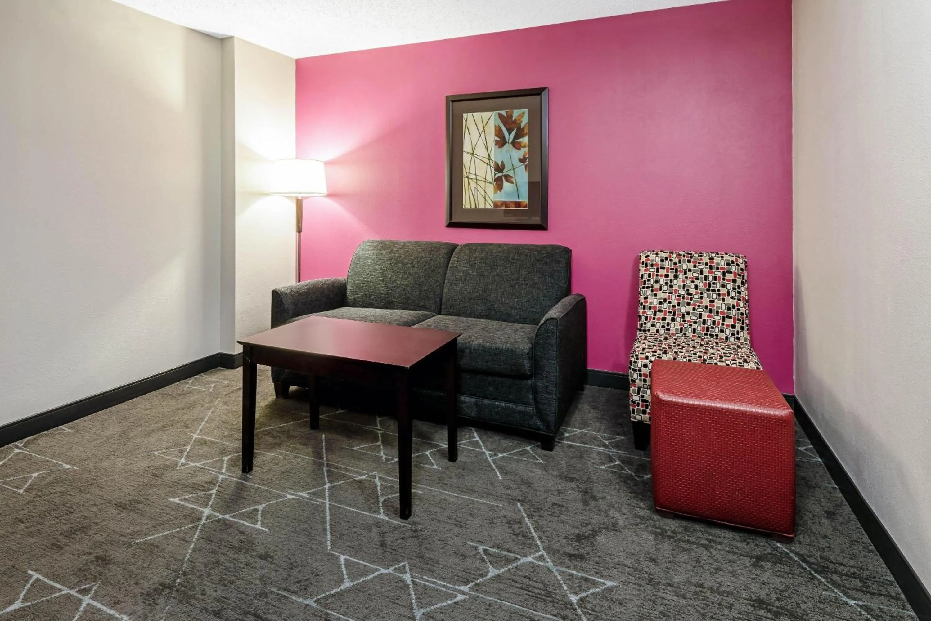 Photo of the whole room in La Quinta by Wyndham Dallas I-35 Walnut Hill Ln