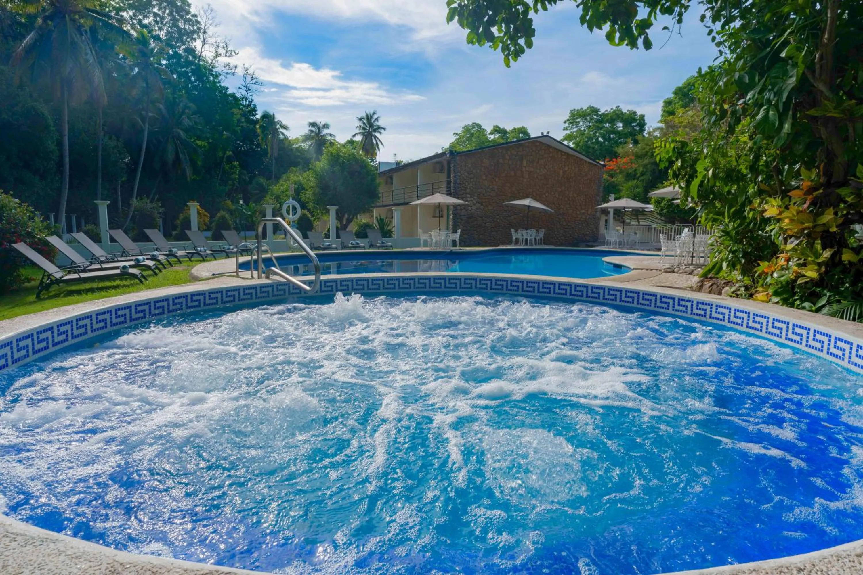 Swimming pool in Hotel Nututun Palenque