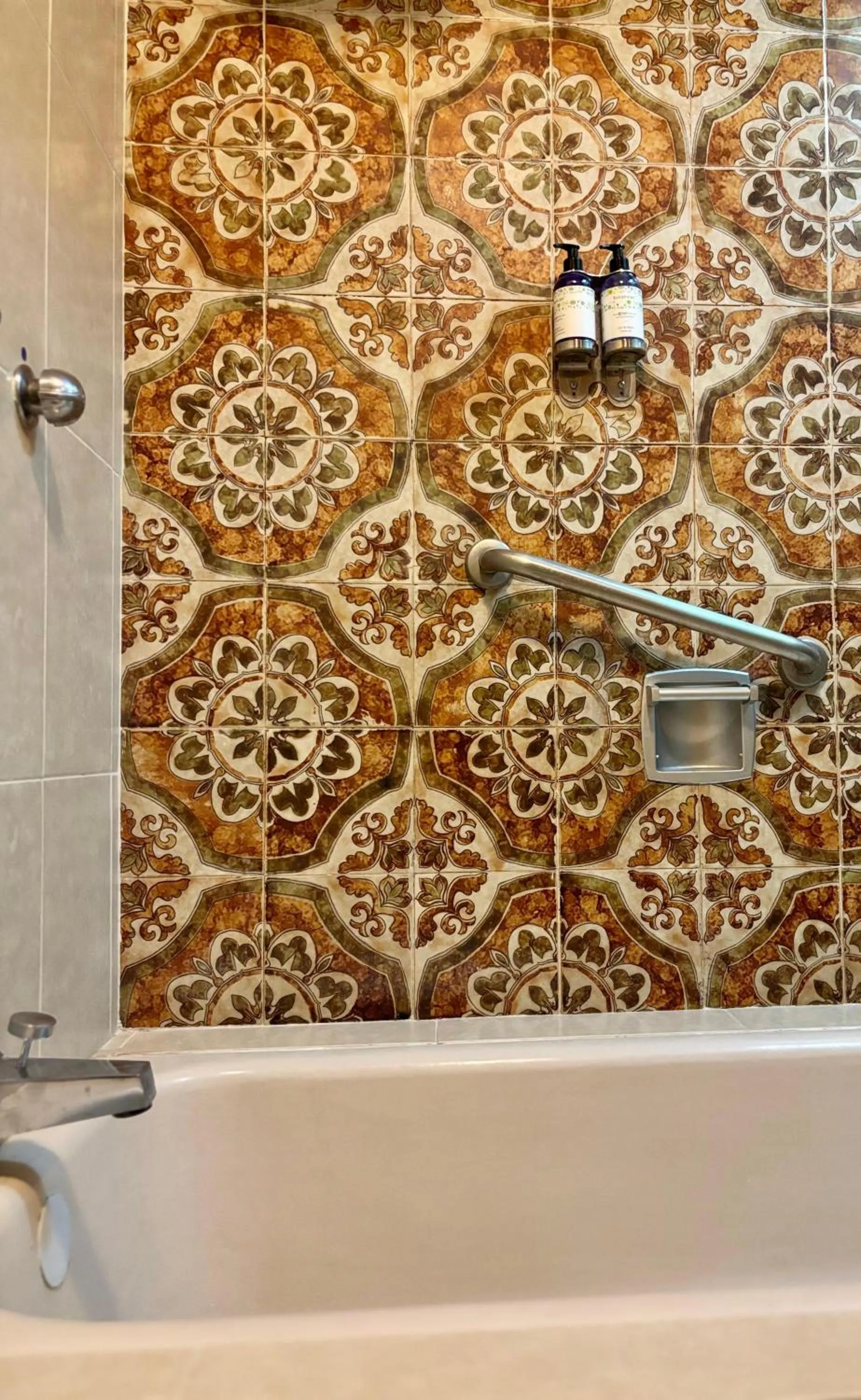 Shower in Hotel Nututun Palenque