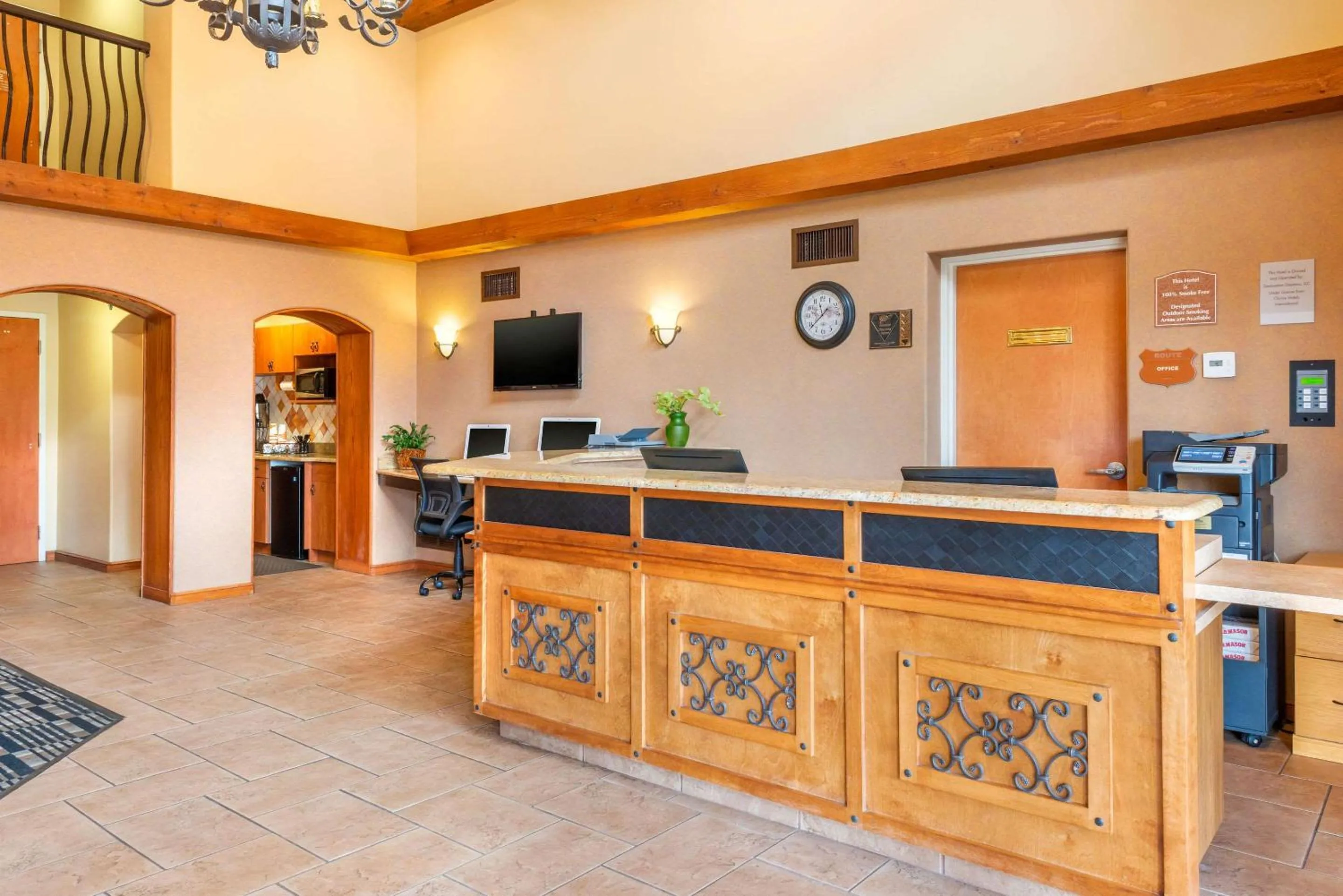 Lobby or reception in Clarion Inn Ormond Beach at Destination Daytona