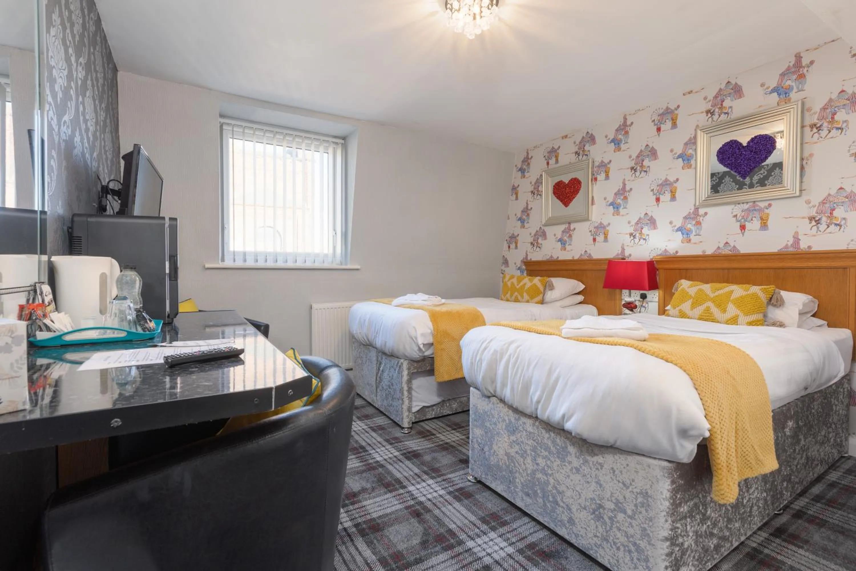 Bed in Adelaide Lodge - Town Centre - Opposite Winter Gardens