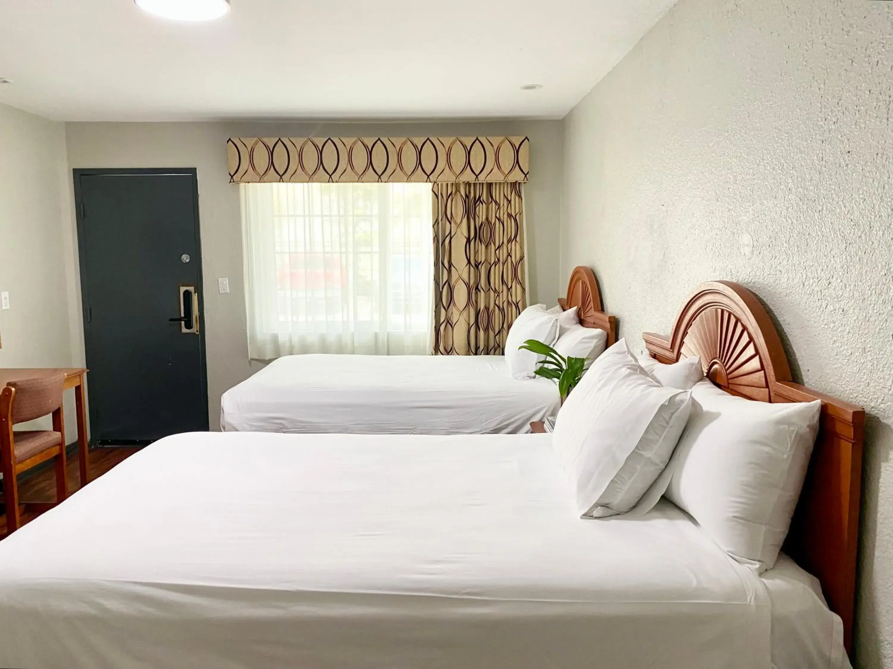 Double Room with Two Double Beds in Gainesville Lodge Double Room with Two Double Beds in Gainesville Lodge