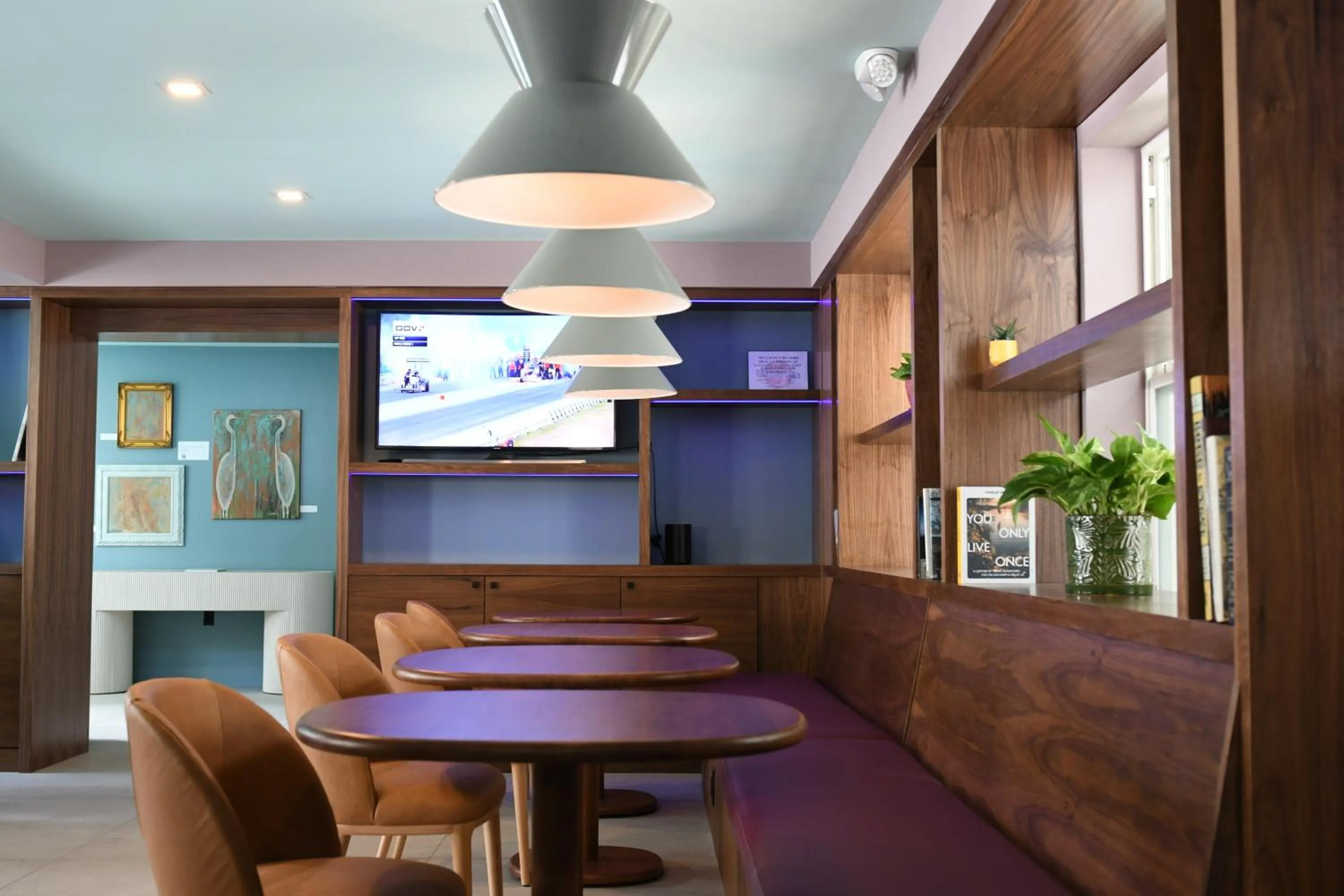 Lounge or bar in Gainesville Lodge