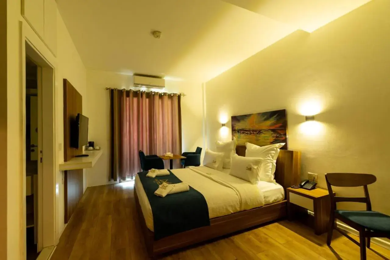 Double Room with Balcony in Mateus Hotel & Pool Double Room with Balcony in Mateus Hotel & Pool