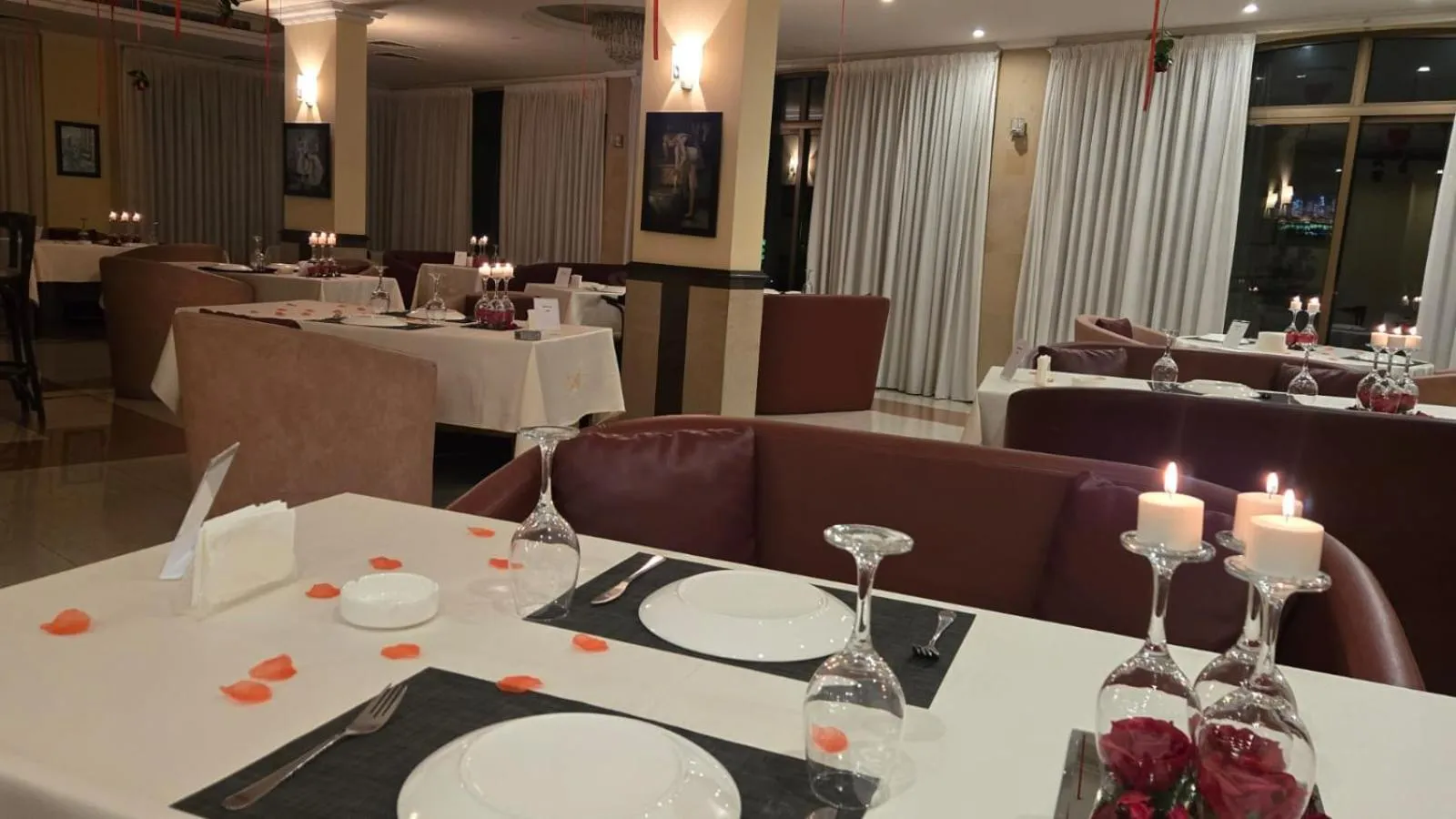 Restaurant/places to eat in Mateus Hotel & Pool