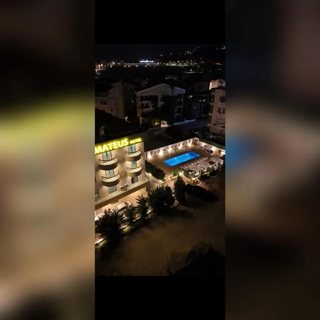 Swimming pool in Mateus Hotel