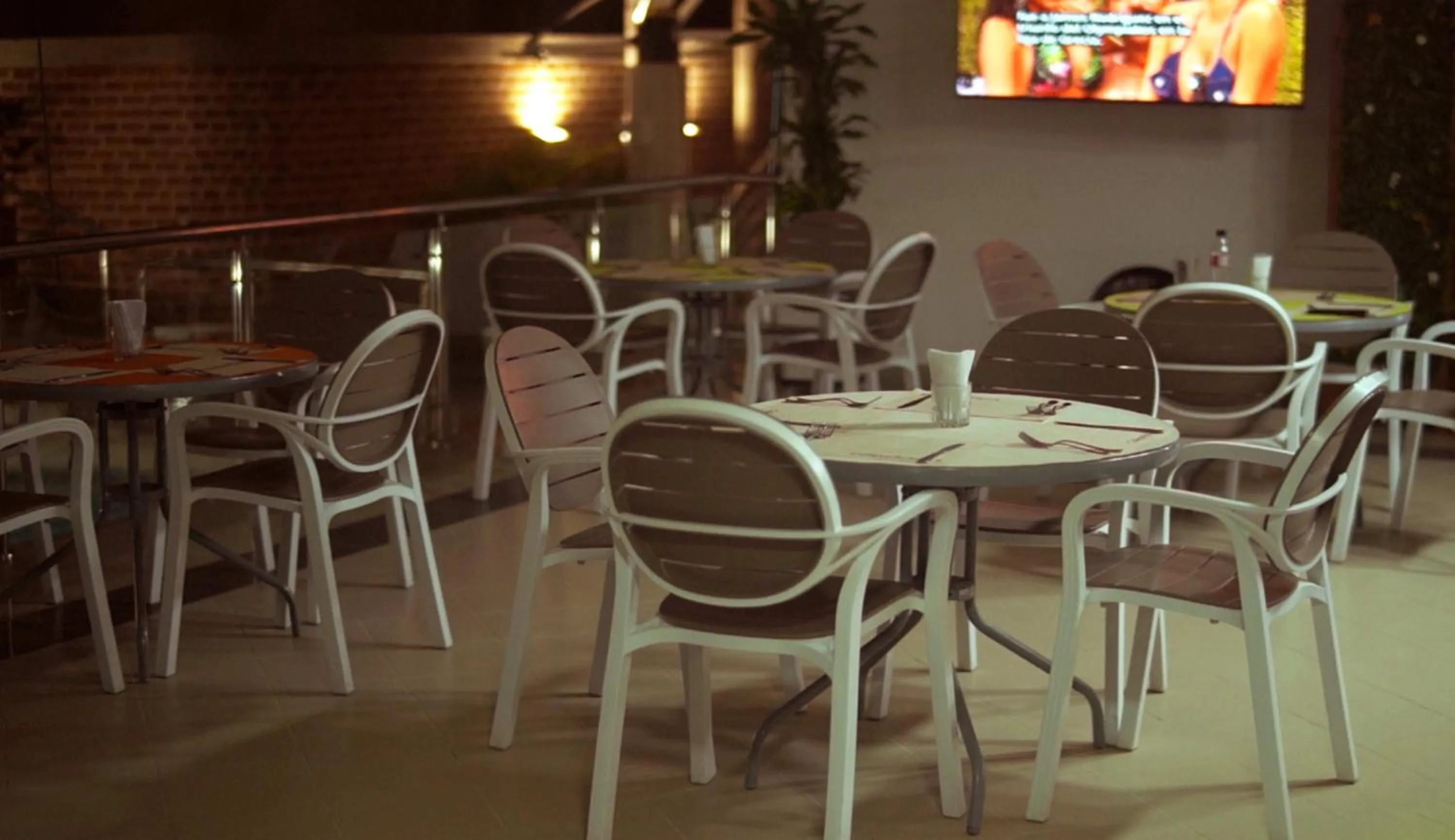 Restaurant/places to eat in Hotel Sicarare