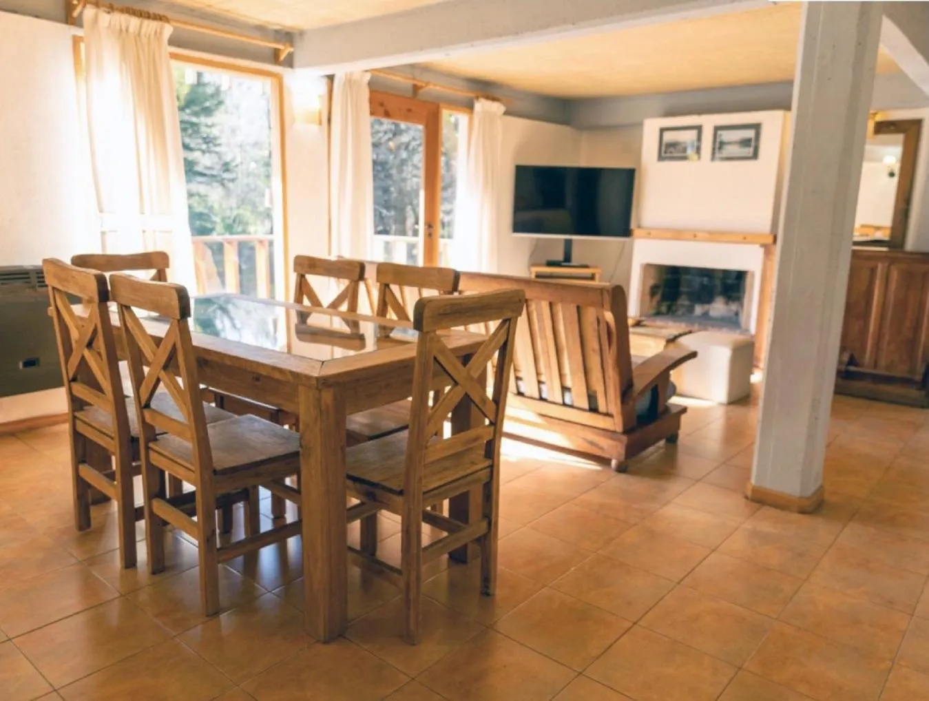 Communal lounge/ TV room in Cabañas Rucaleufu