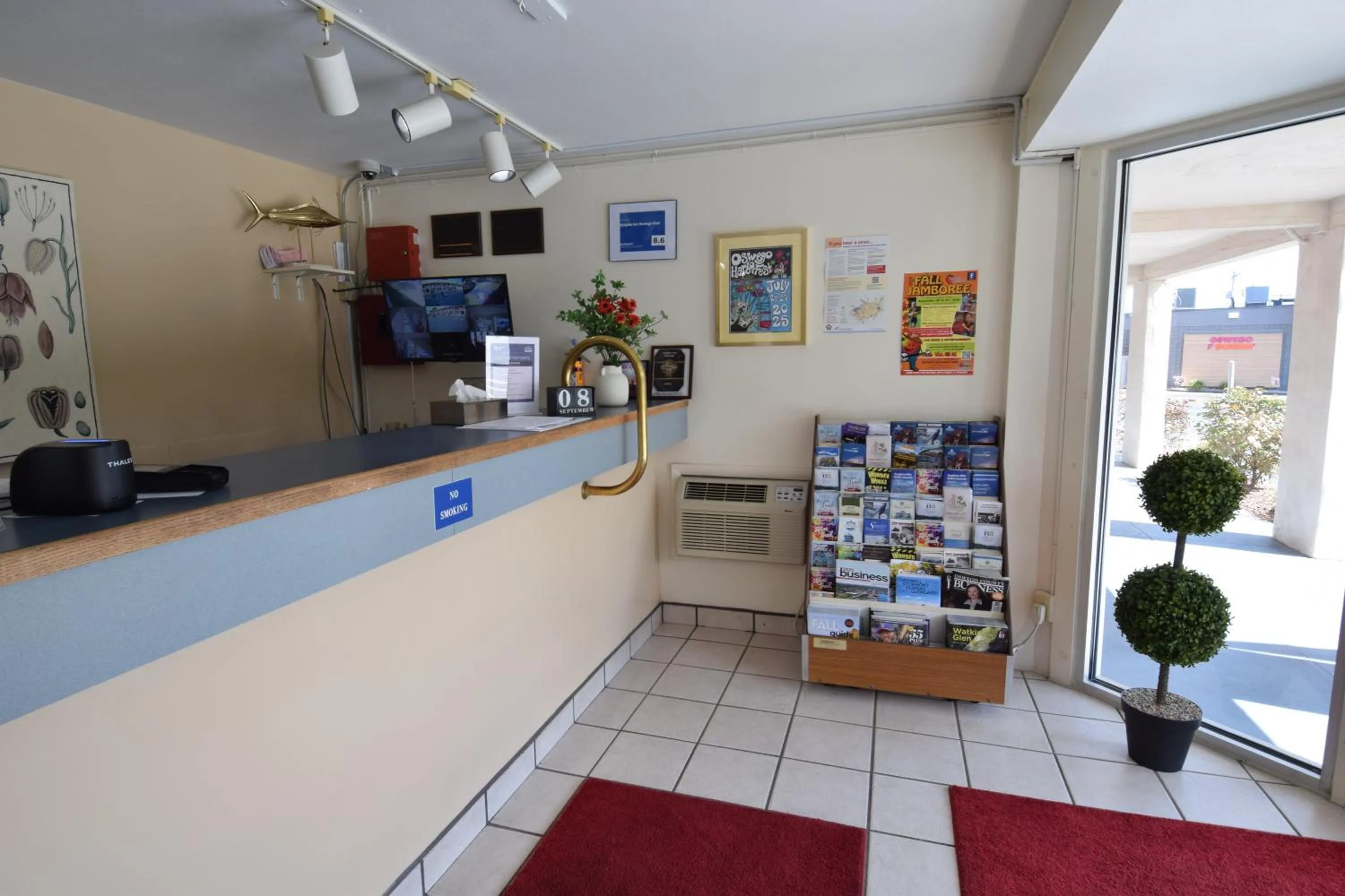 Lobby or reception in Knights Inn Oswego East