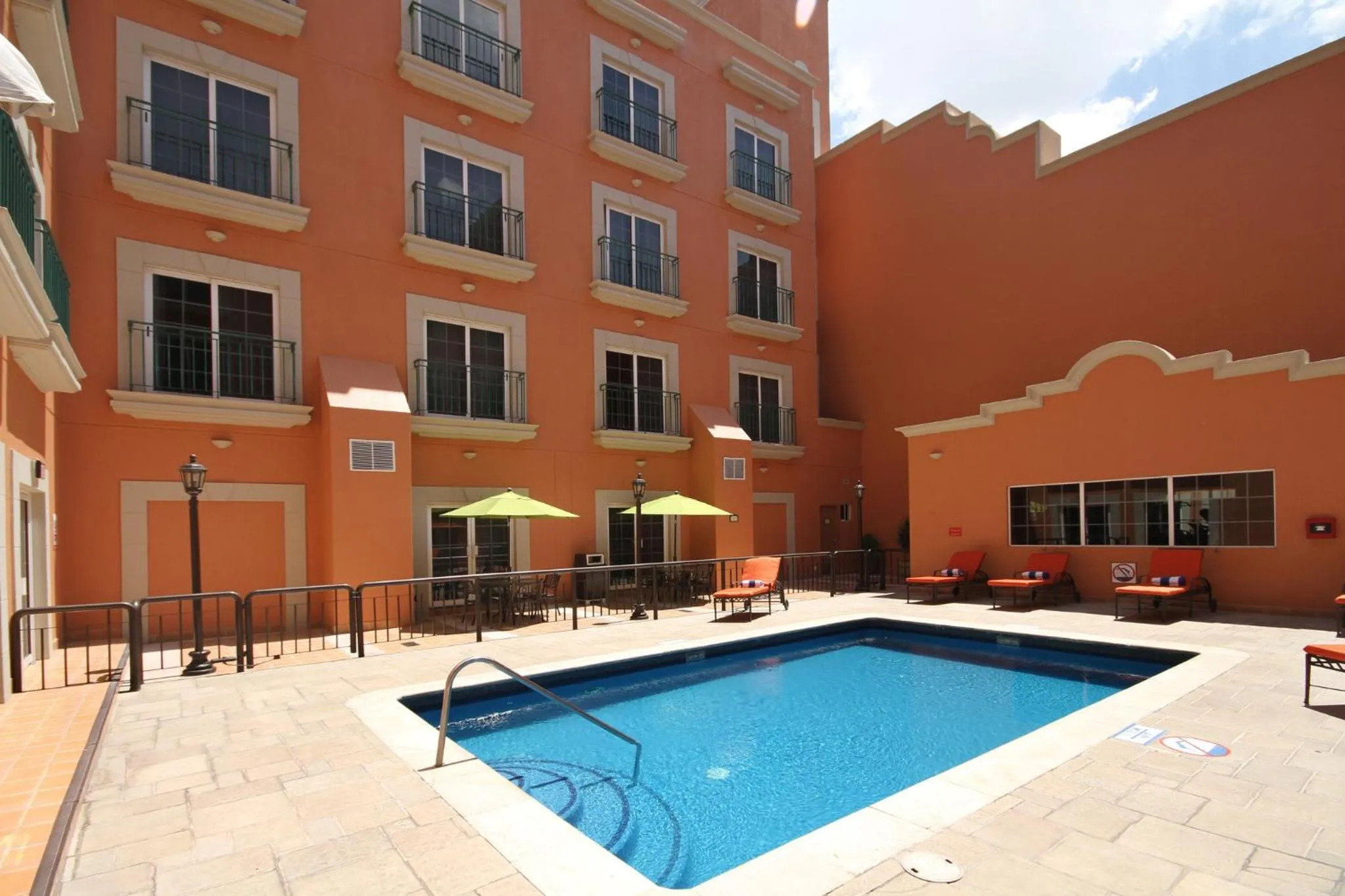 Swimming pool in Holiday Inn Express Torreon by IHG