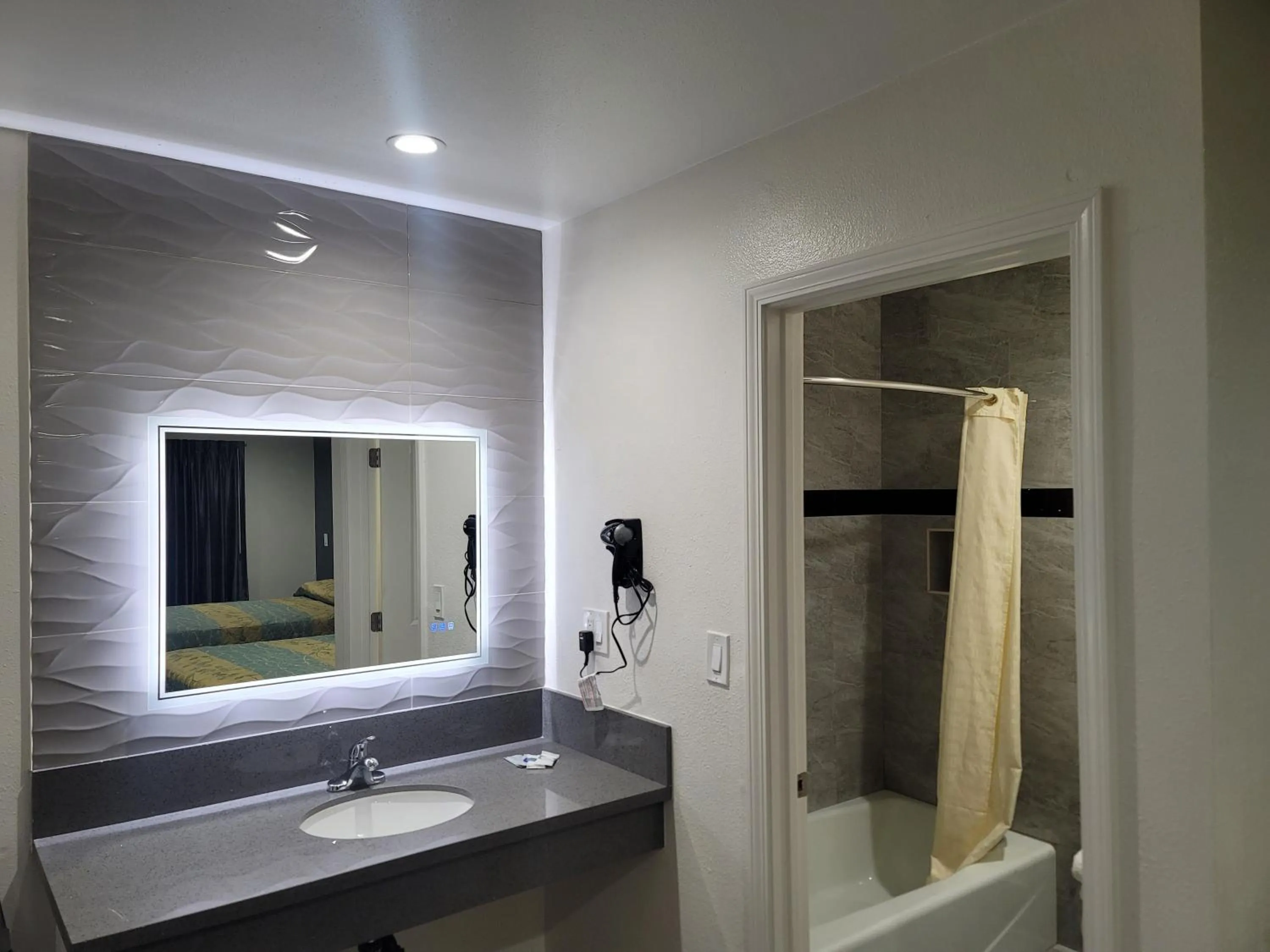 Shower in Motel Moonlight