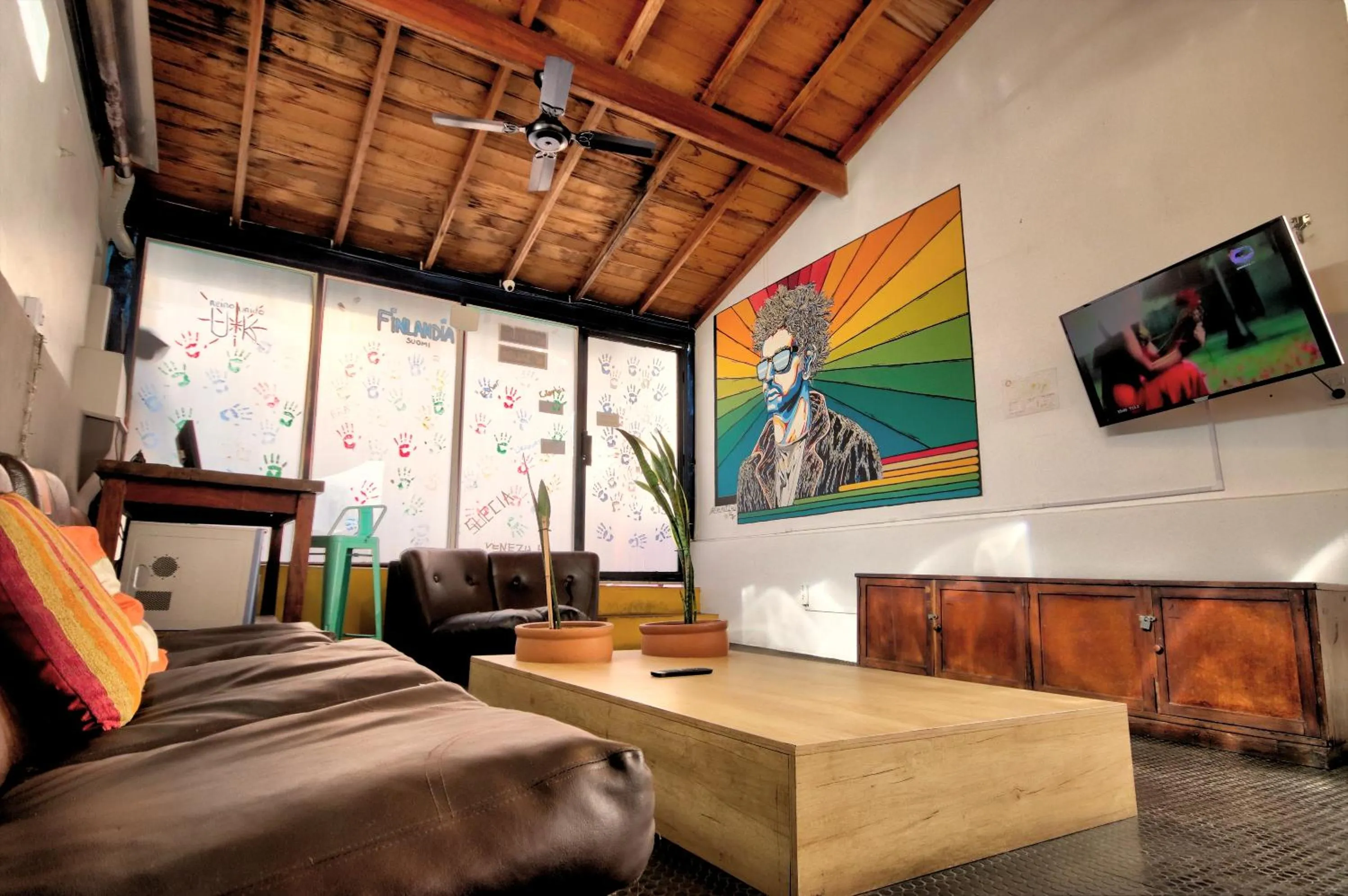 Communal lounge/ TV room in Play Hostel Soho