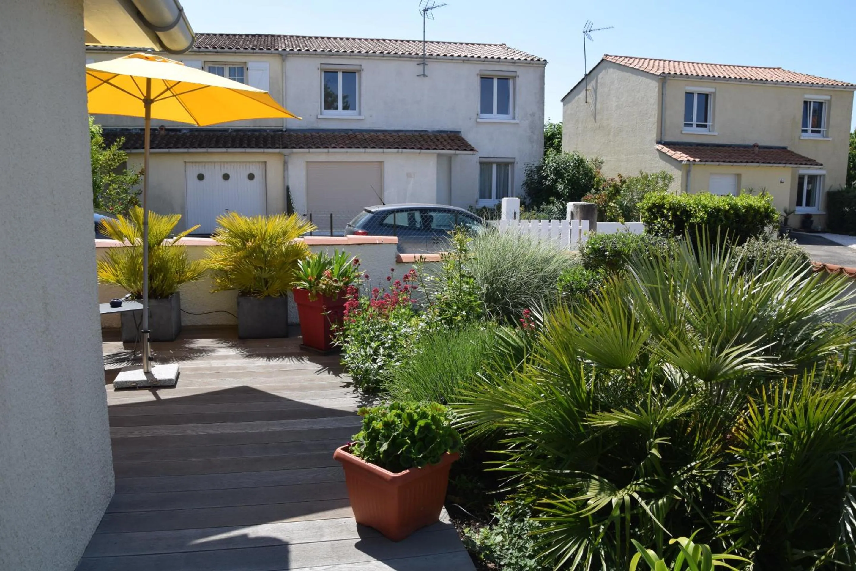 Garden in La villa 13&15