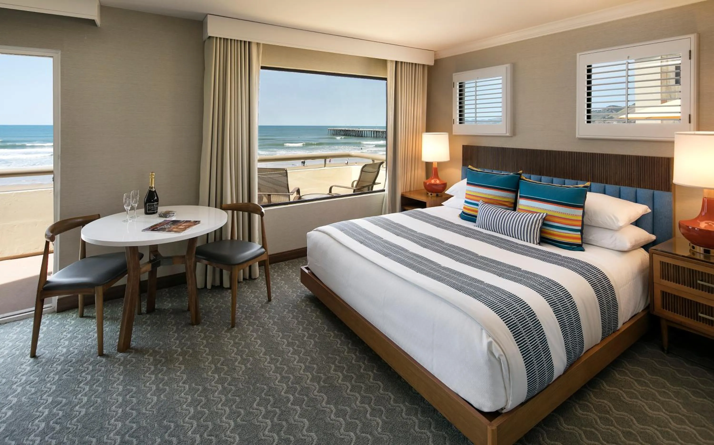 Photo of the whole room, Bed in Sandcastle Hotel on the Beach