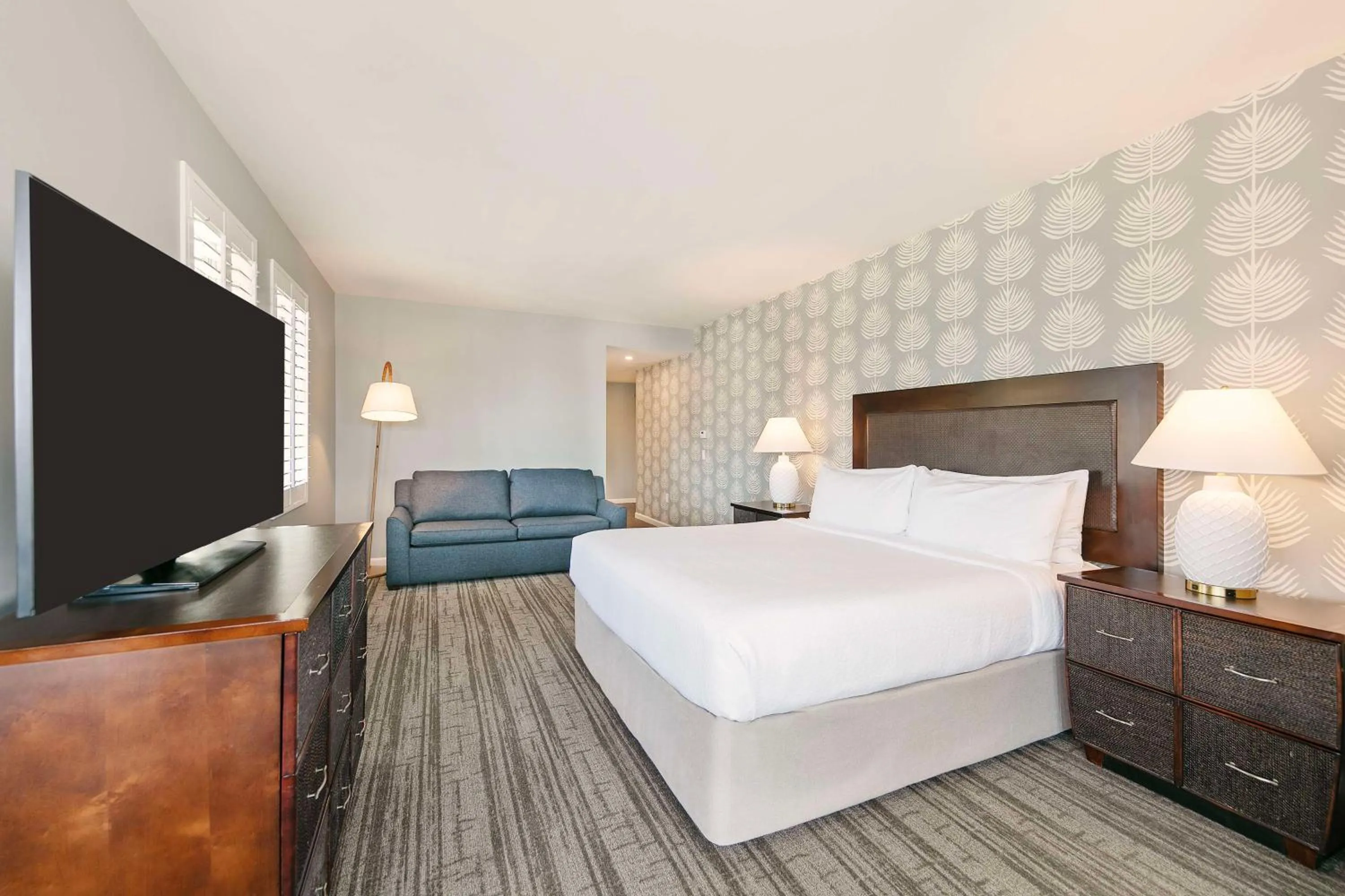 Bed in Jamaica Bay Inn Marina Del Rey Tapestry Collection by Hilton