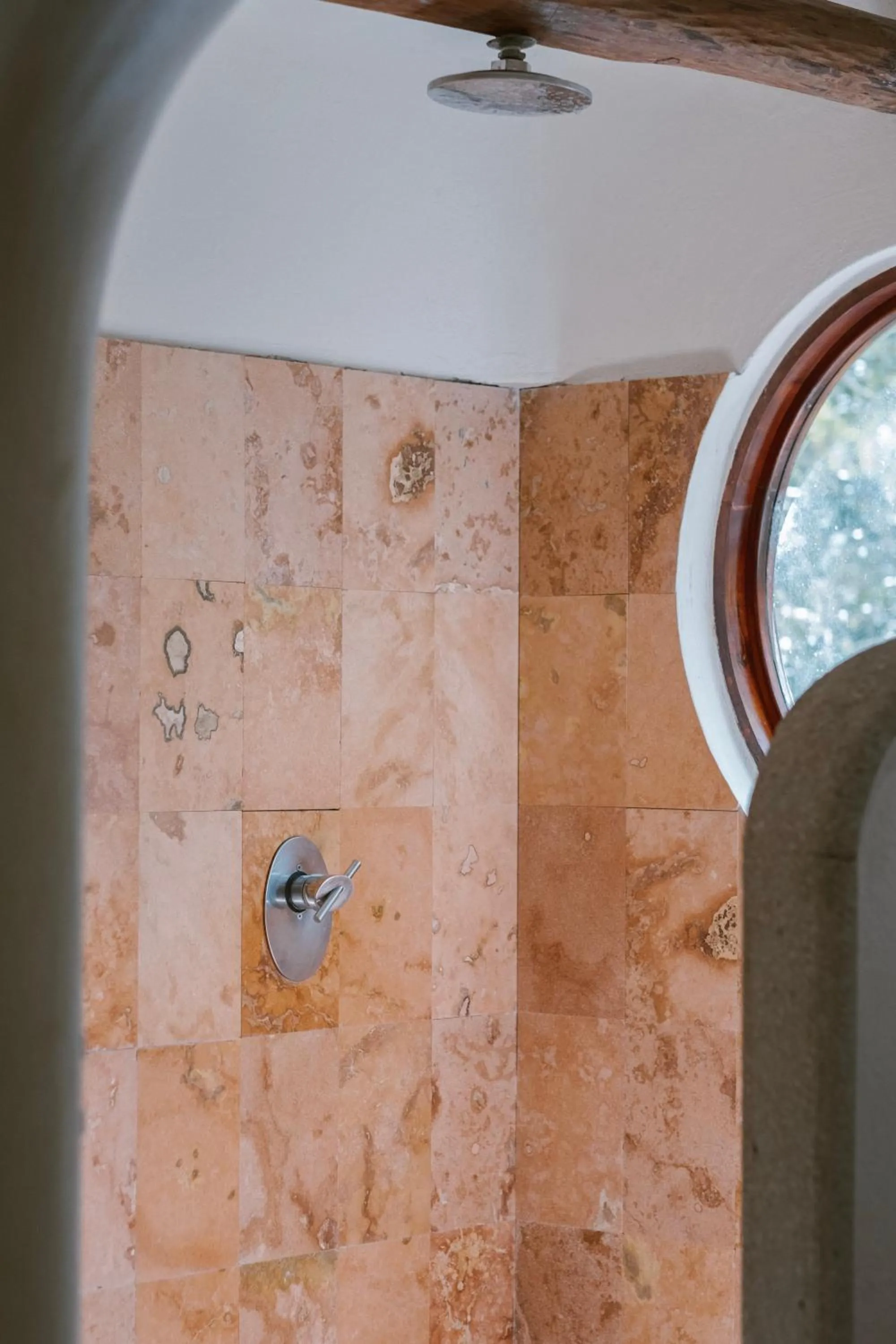 Bathroom in Hotel Okaan