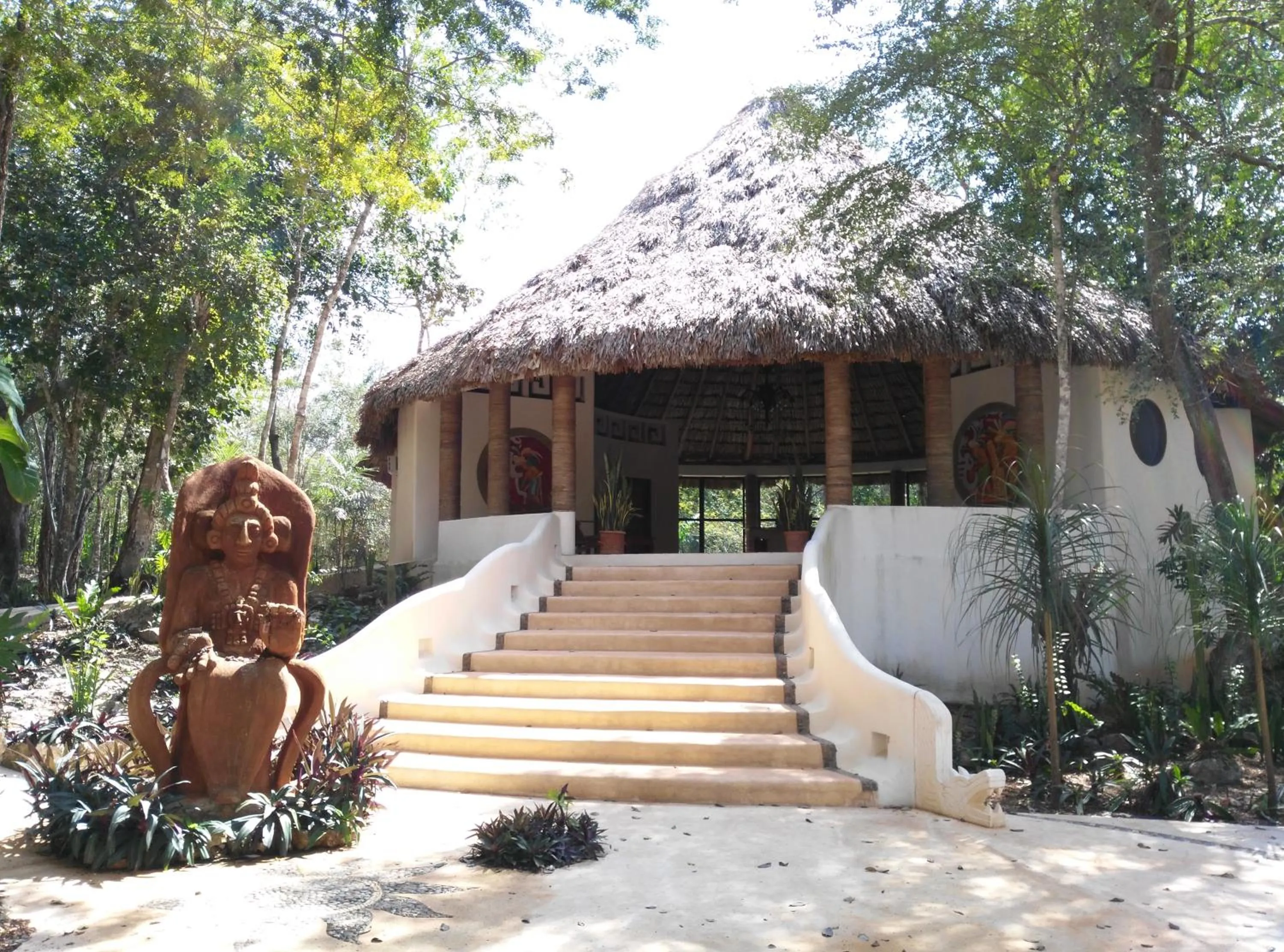 Facade/entrance in Hotel Okaan