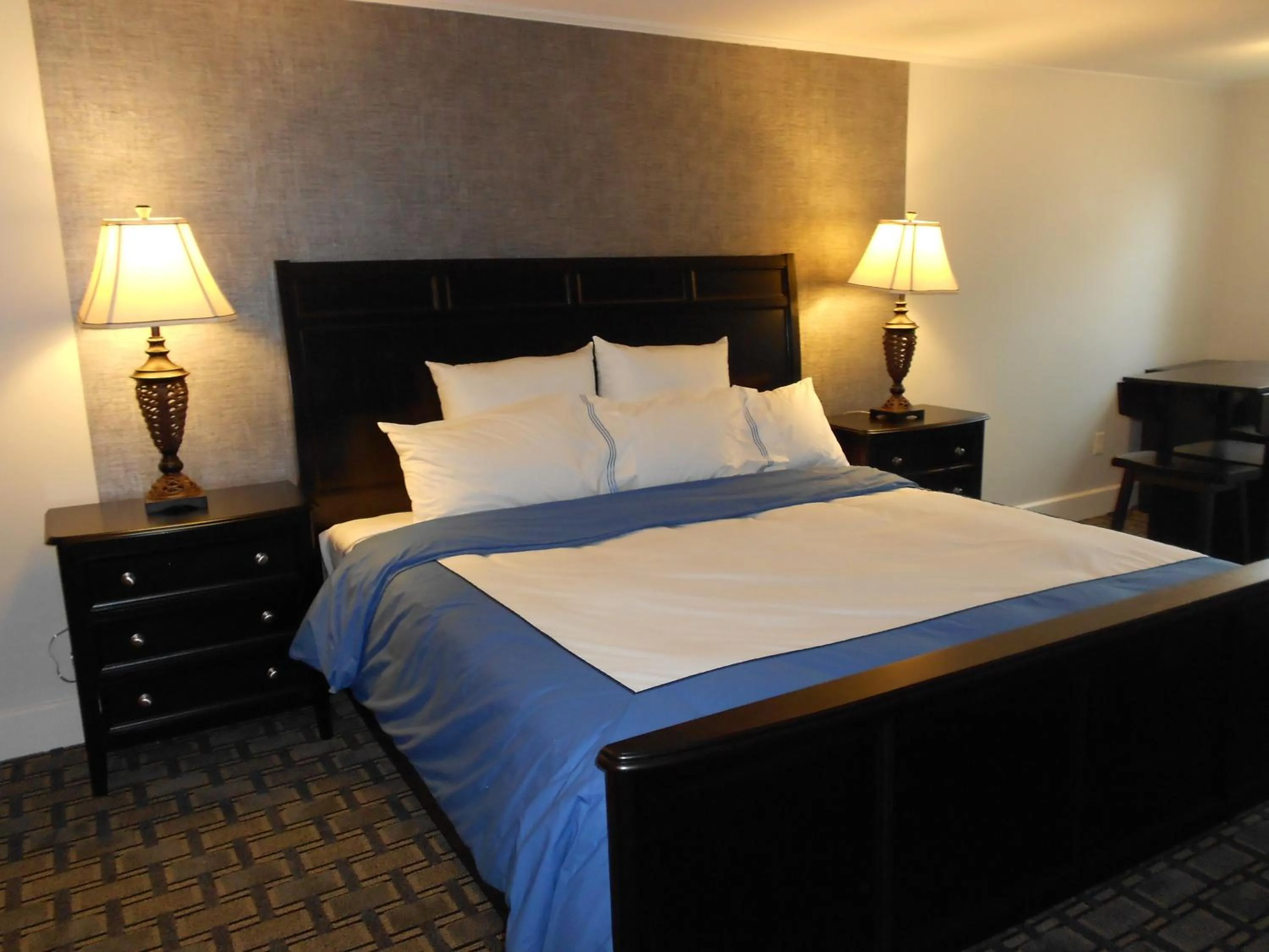 Bed in Cape Shore Inn