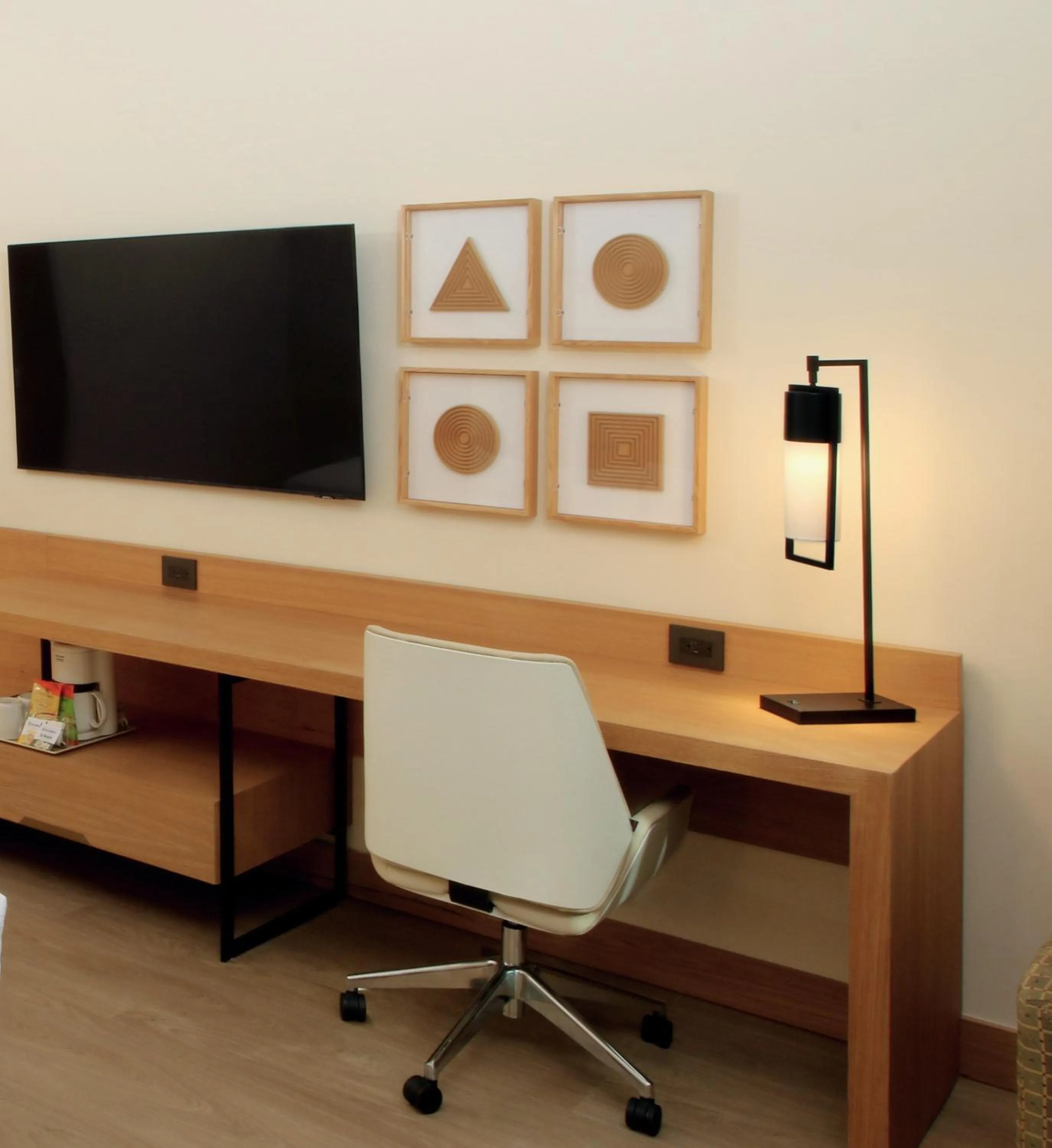 Seating area in Crowne Plaza Torreon by IHG