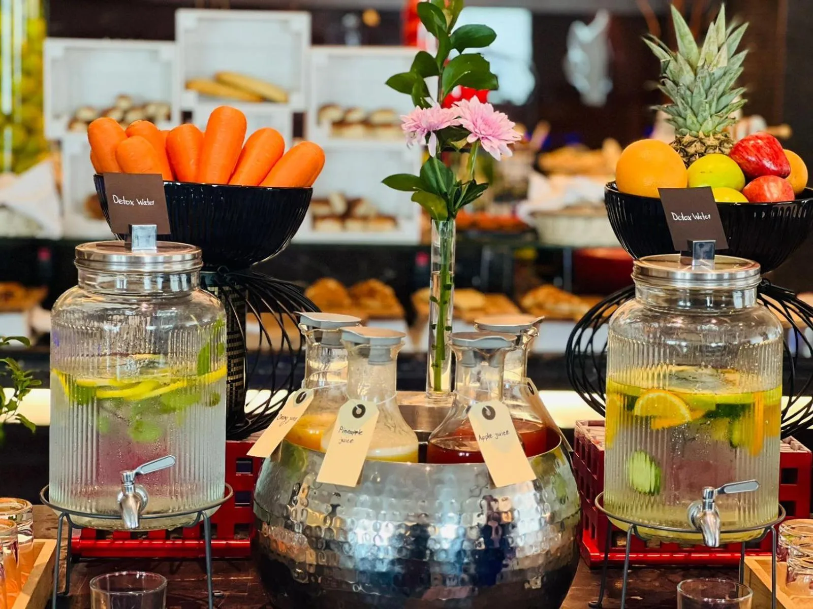 Restaurant/places to eat in Novotel Dammam Business Park