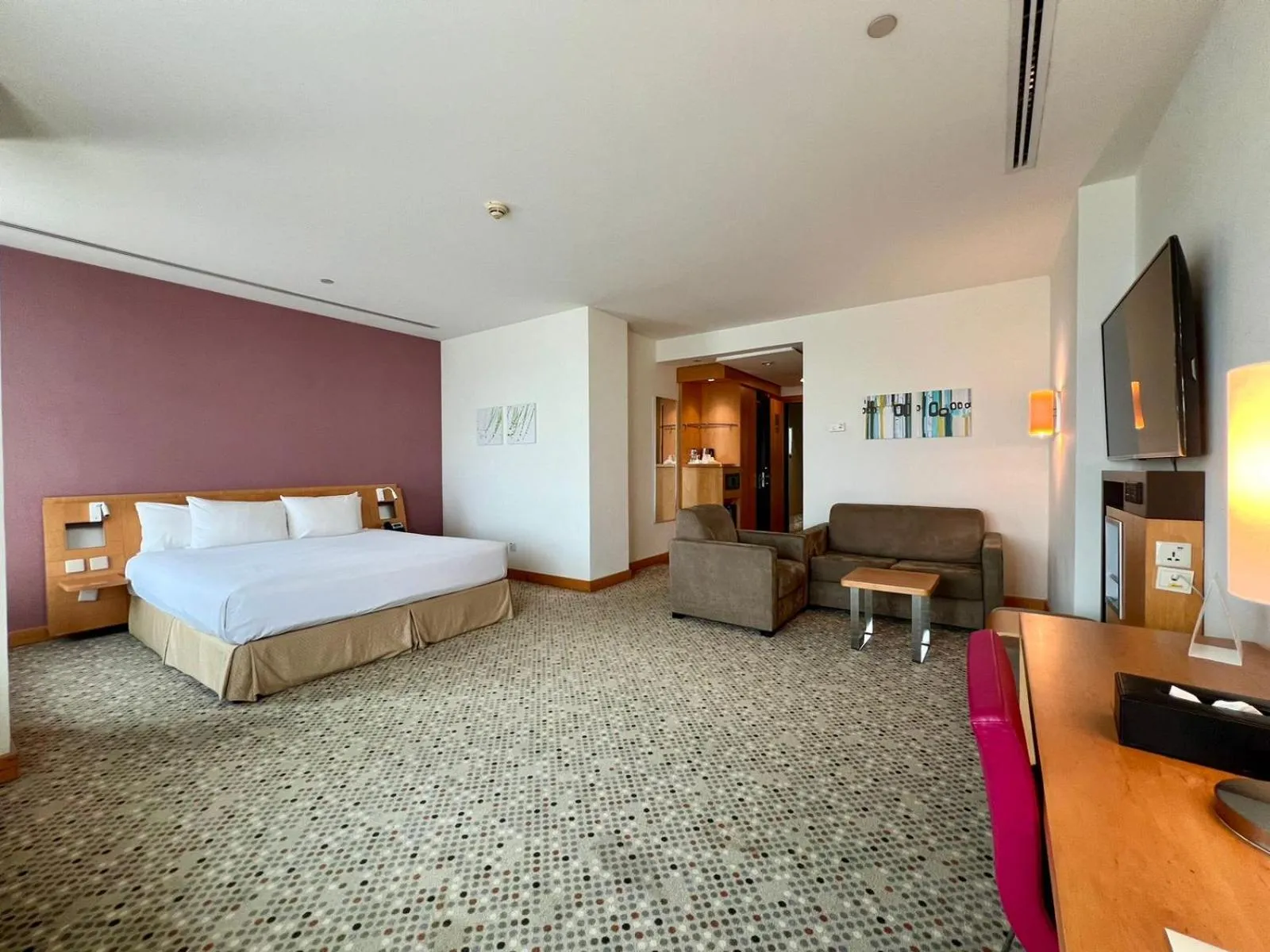 Property building, Bed in Novotel Dammam Business Park