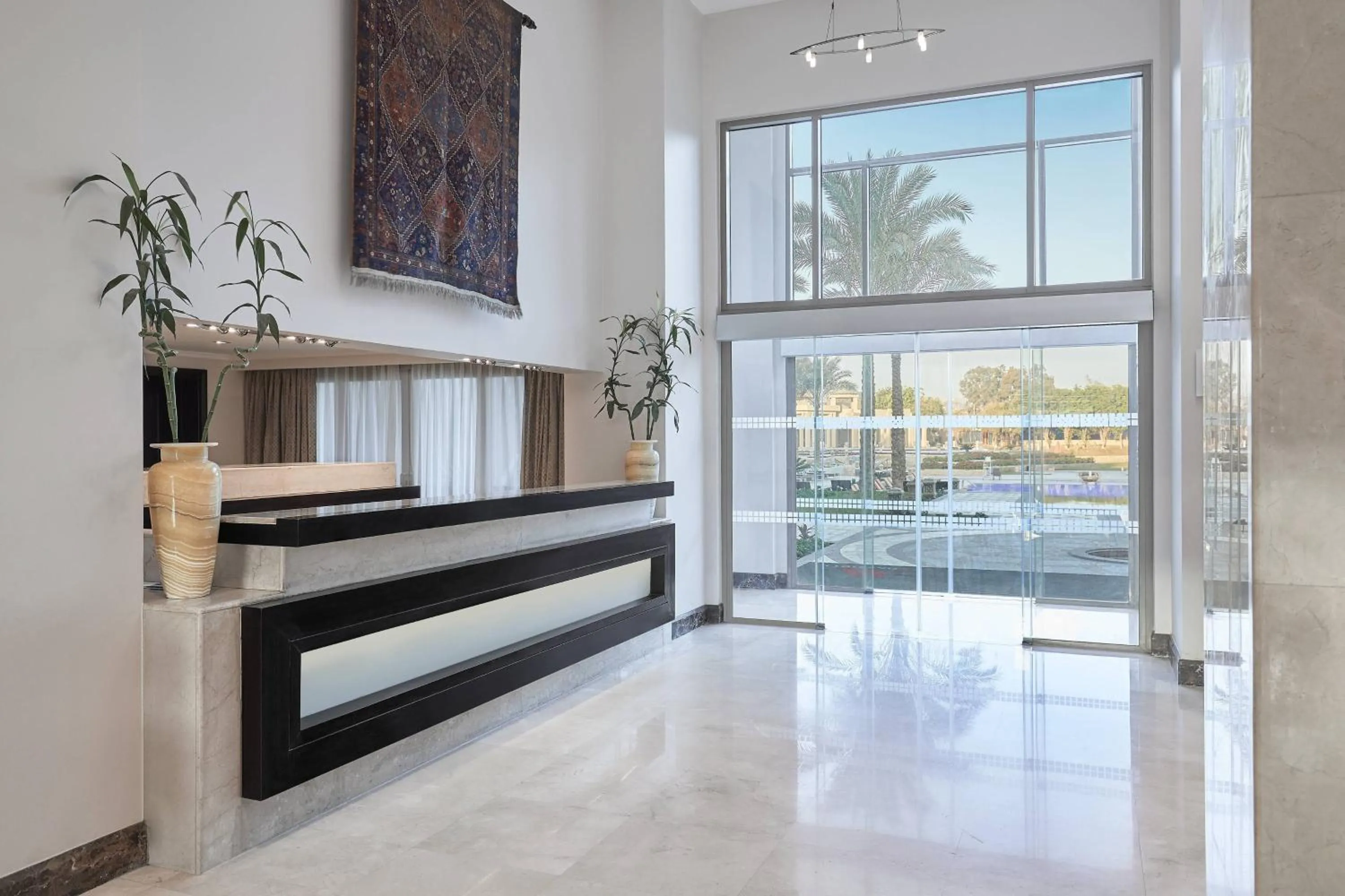 Lobby or reception, Bed in Marriott Mena House, Cairo