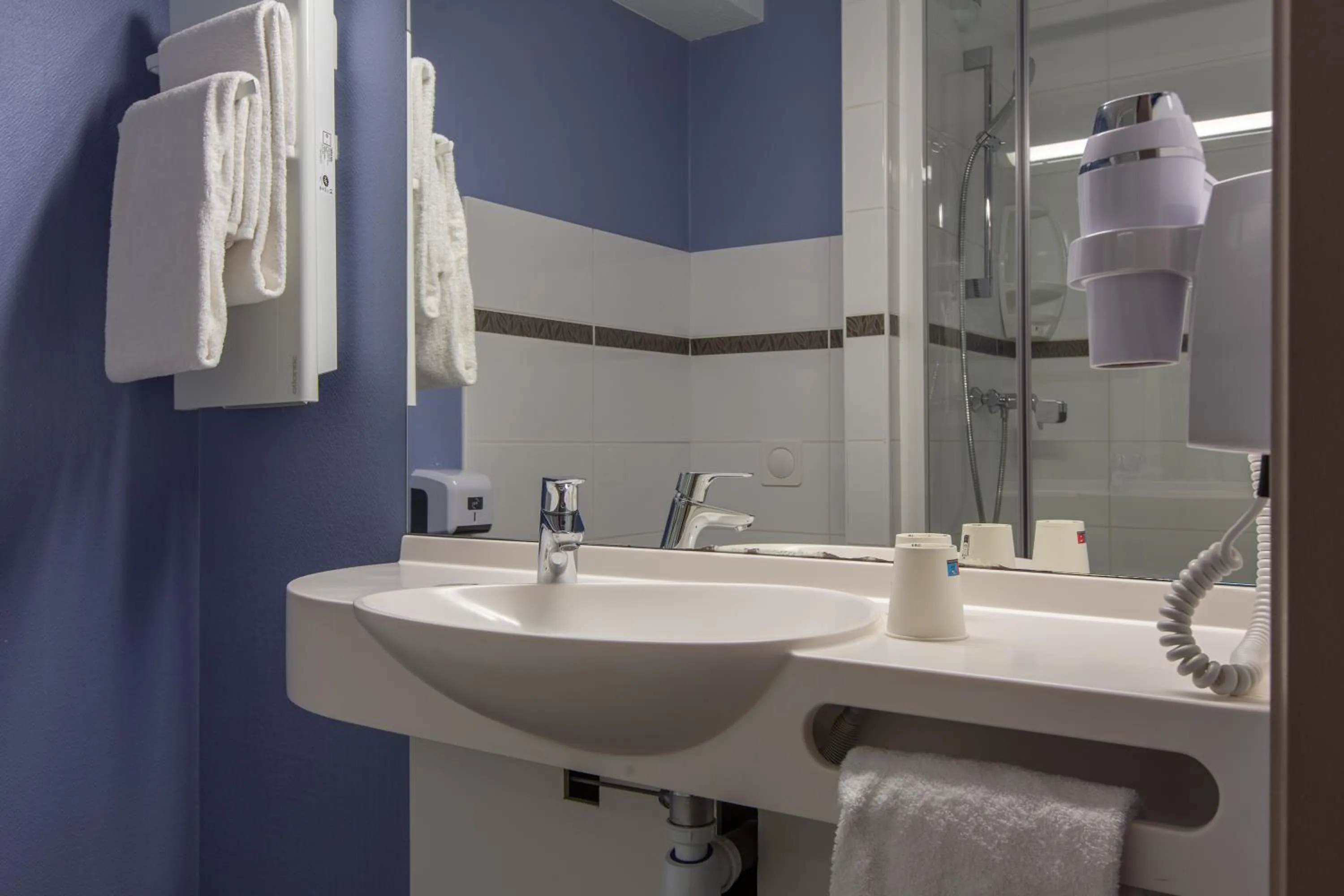 Shower in Ace Hôtel Le Mans