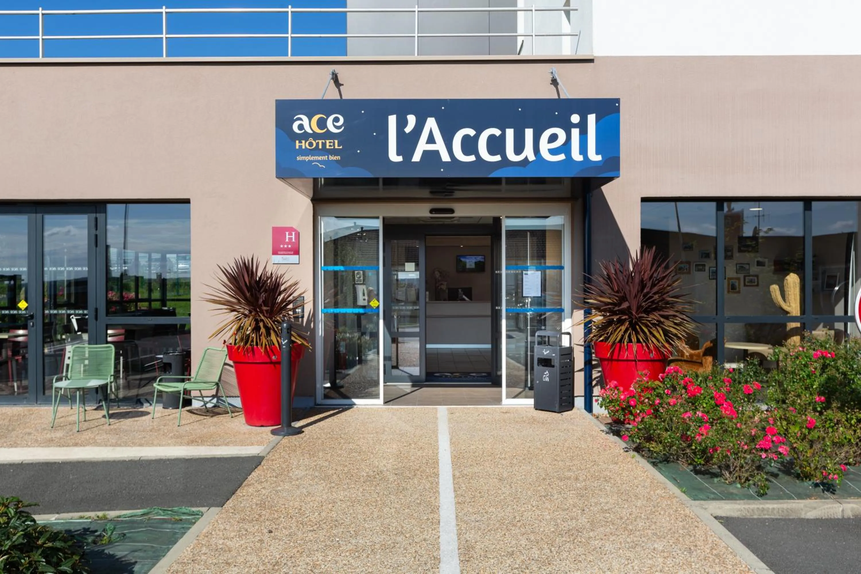 Facade/entrance in Ace Hôtel Le Mans