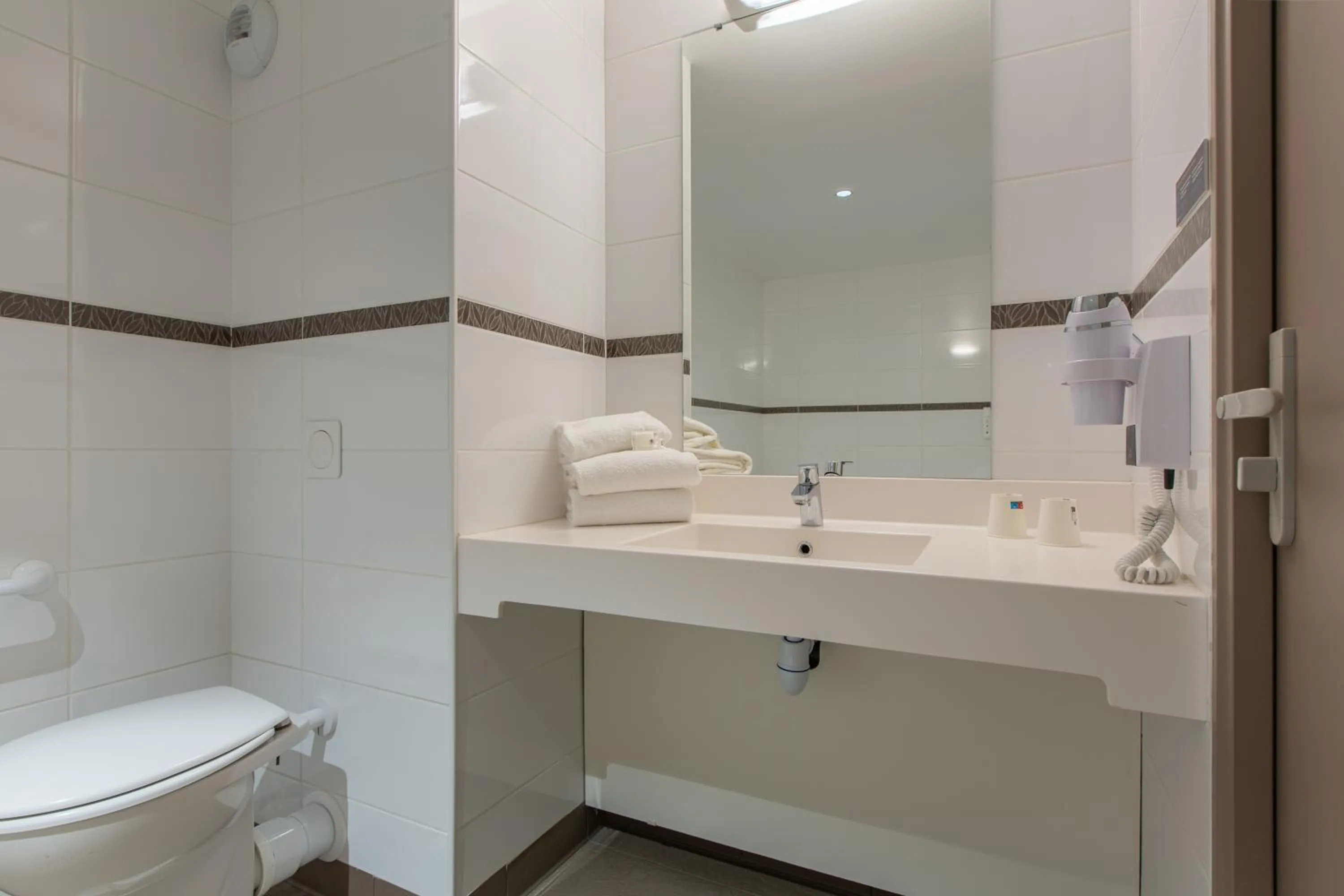 Toilet in Ace Hôtel Le Mans