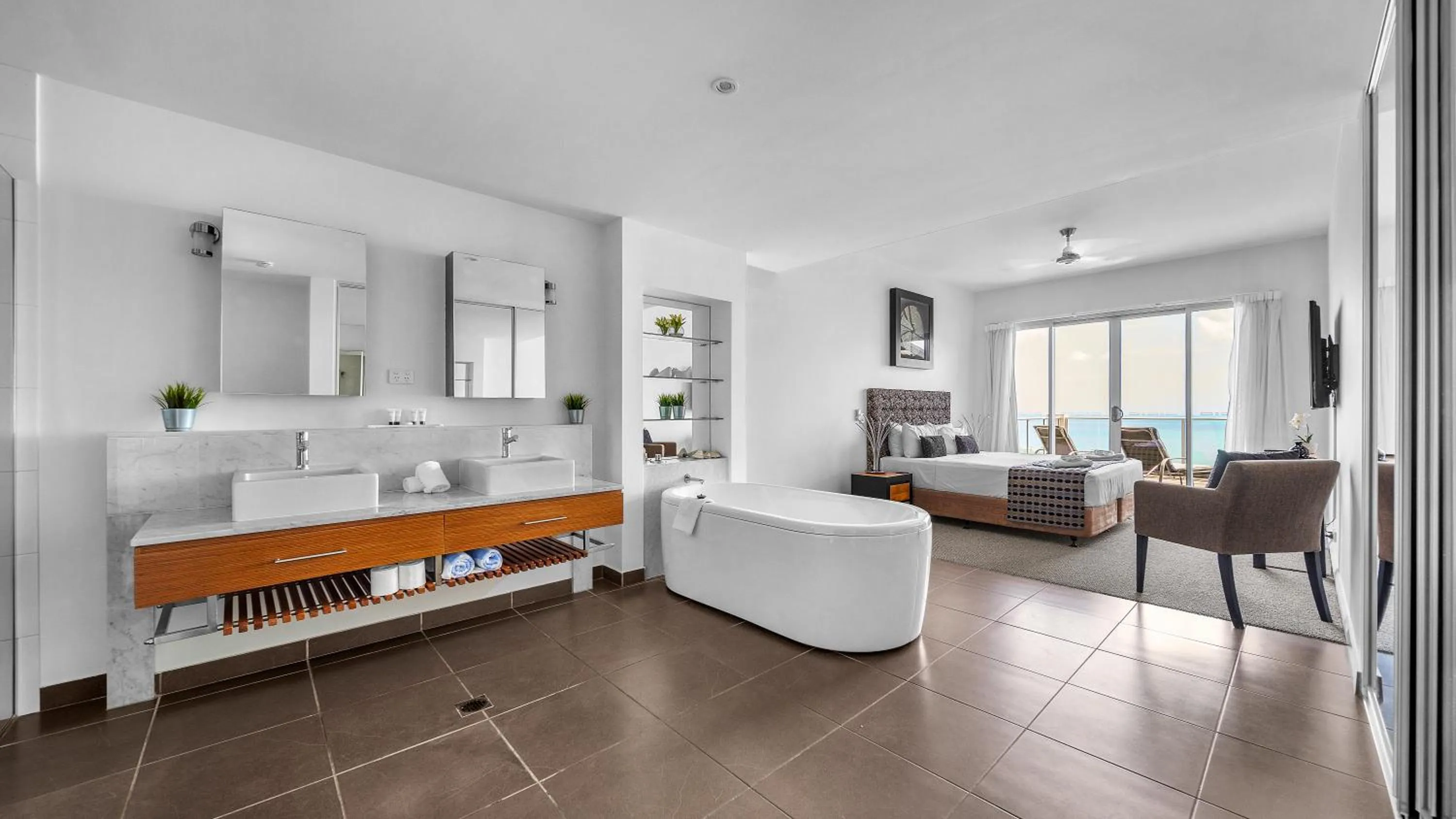 Bathroom in Whitsunday Reflections