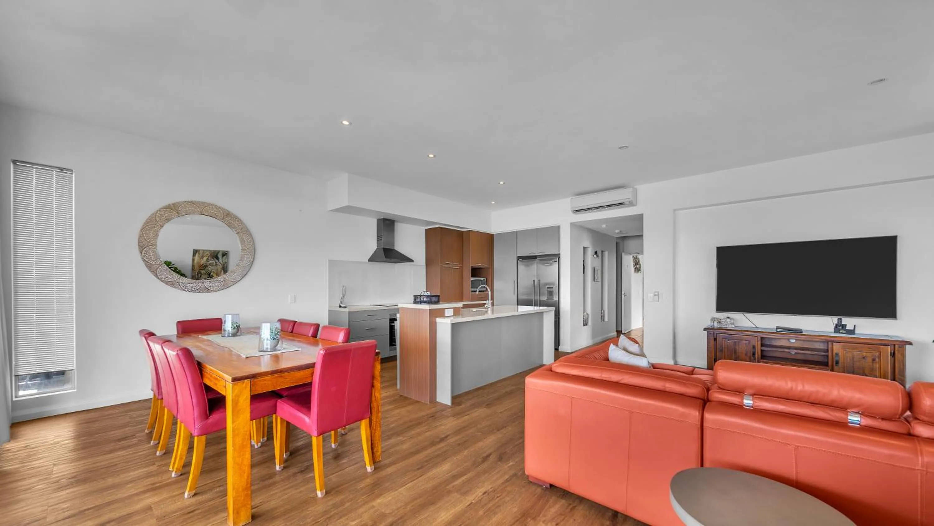 Dining area in Whitsunday Reflections