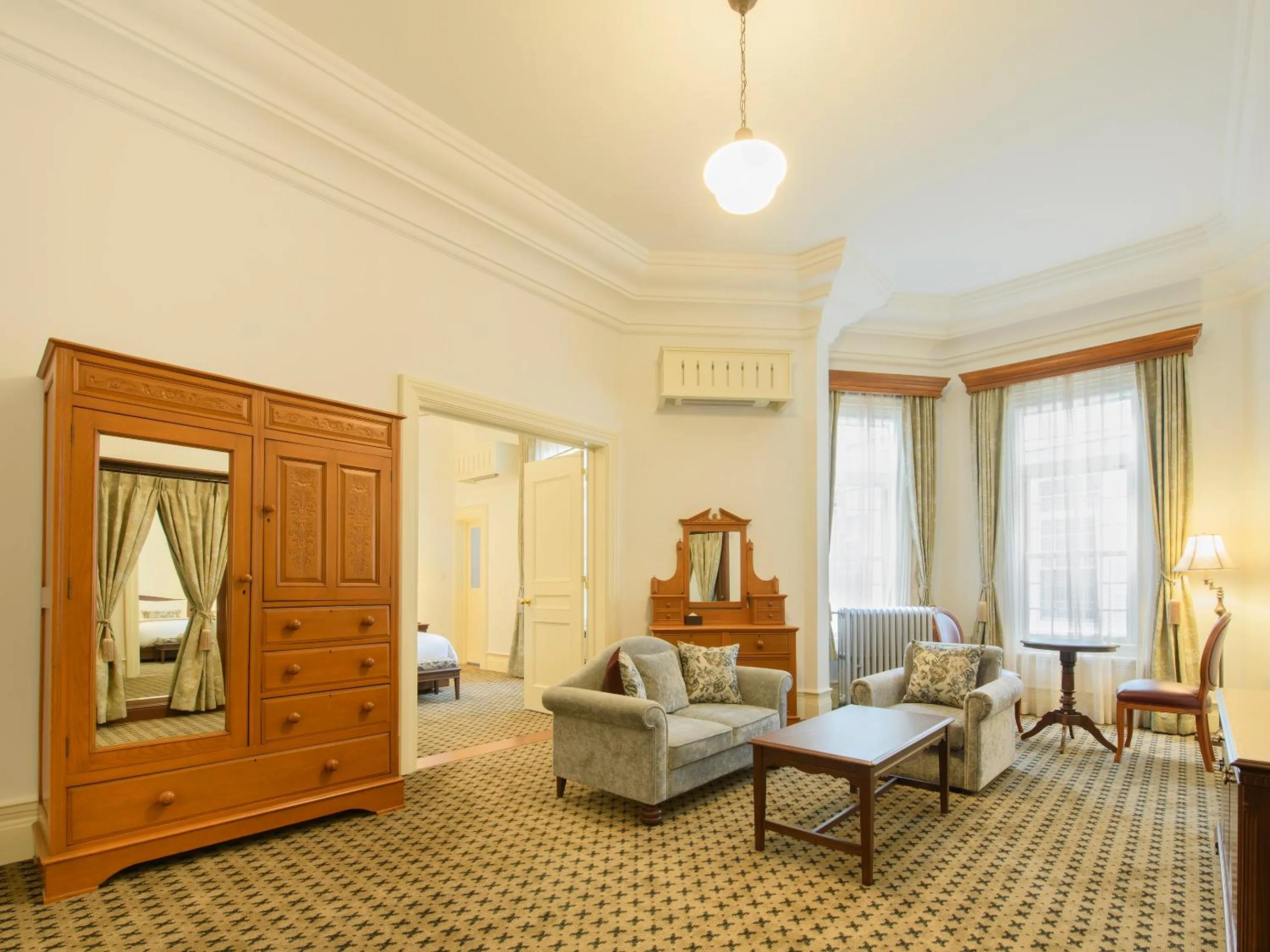 Living room, Bed in The Fujiya Hotel