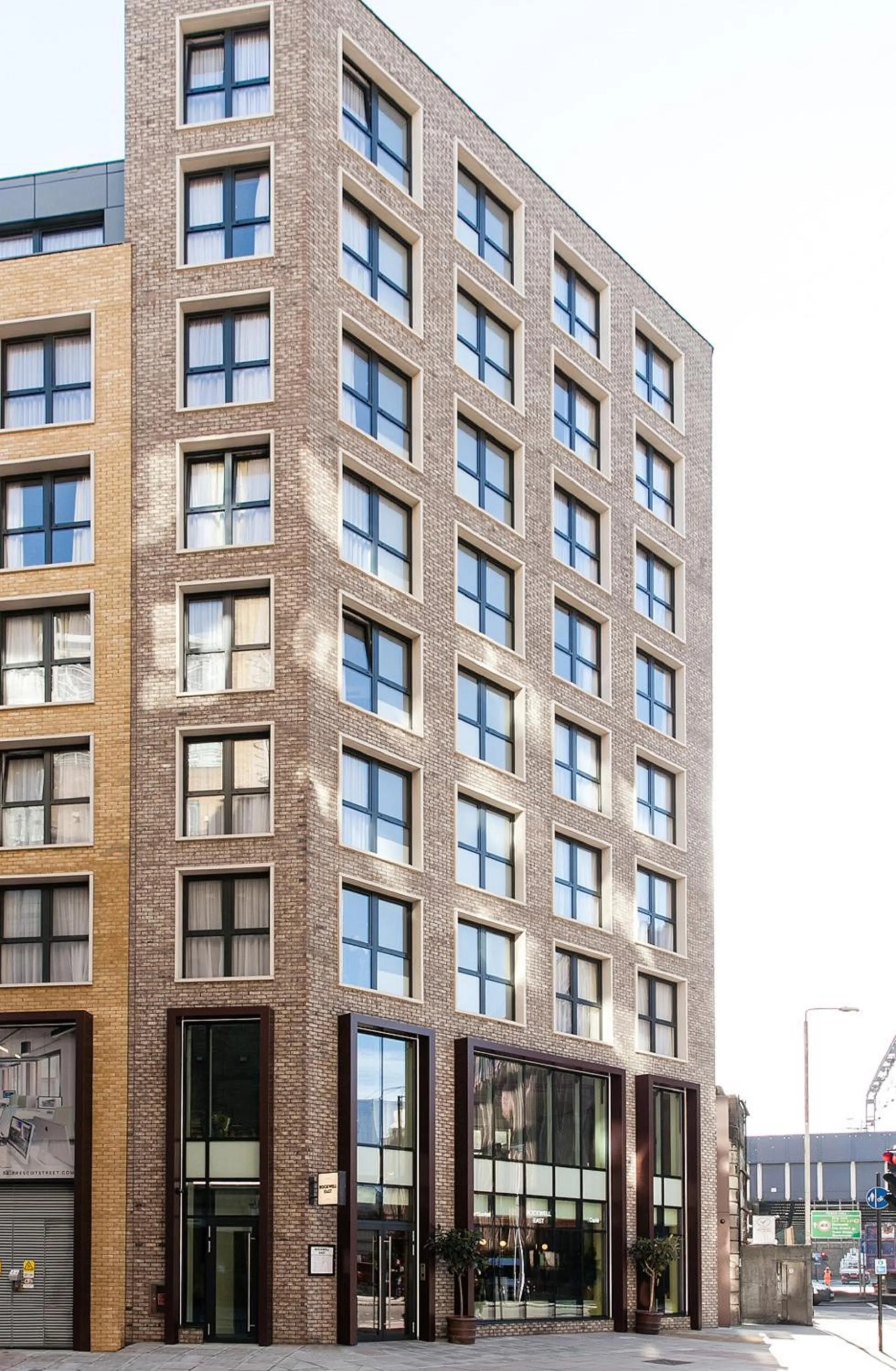 Facade/entrance in Rockwell East-Tower Bridge